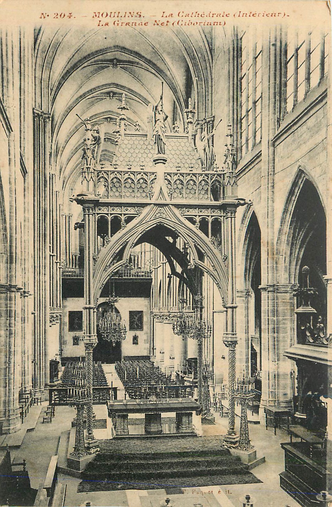 Moulins — La Cathédrale (Intérieur) — Éditeur : S. Paget & Cie, n° 204