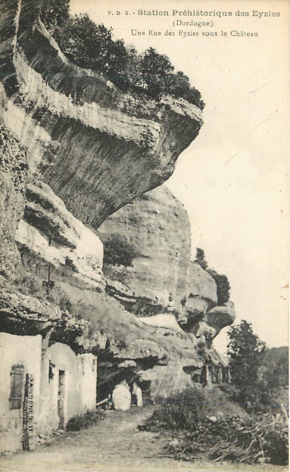 CPA Station Prehistorique des Eyzies (Dordogne)