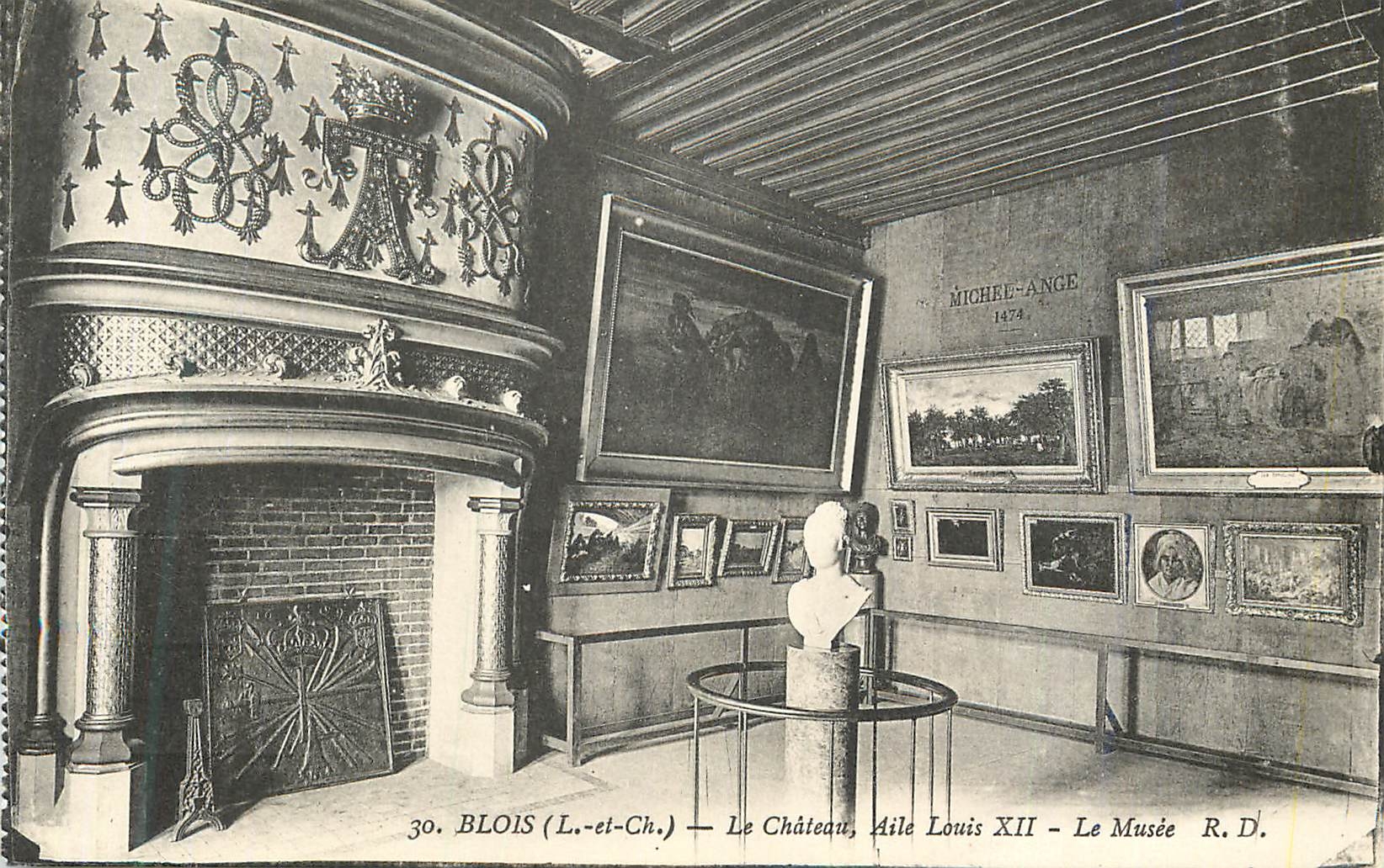 CPA Blois (L et Ch) Le Chateau Aile Louis XII Le Musee R D