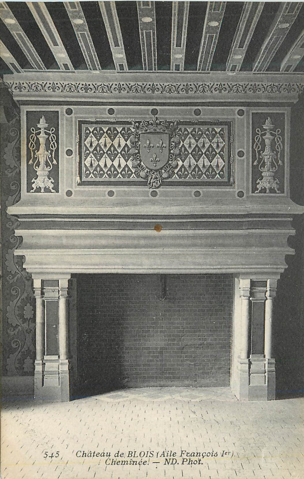 CPA Chateau de Blois (Aile Francois Ier) Cheminee
