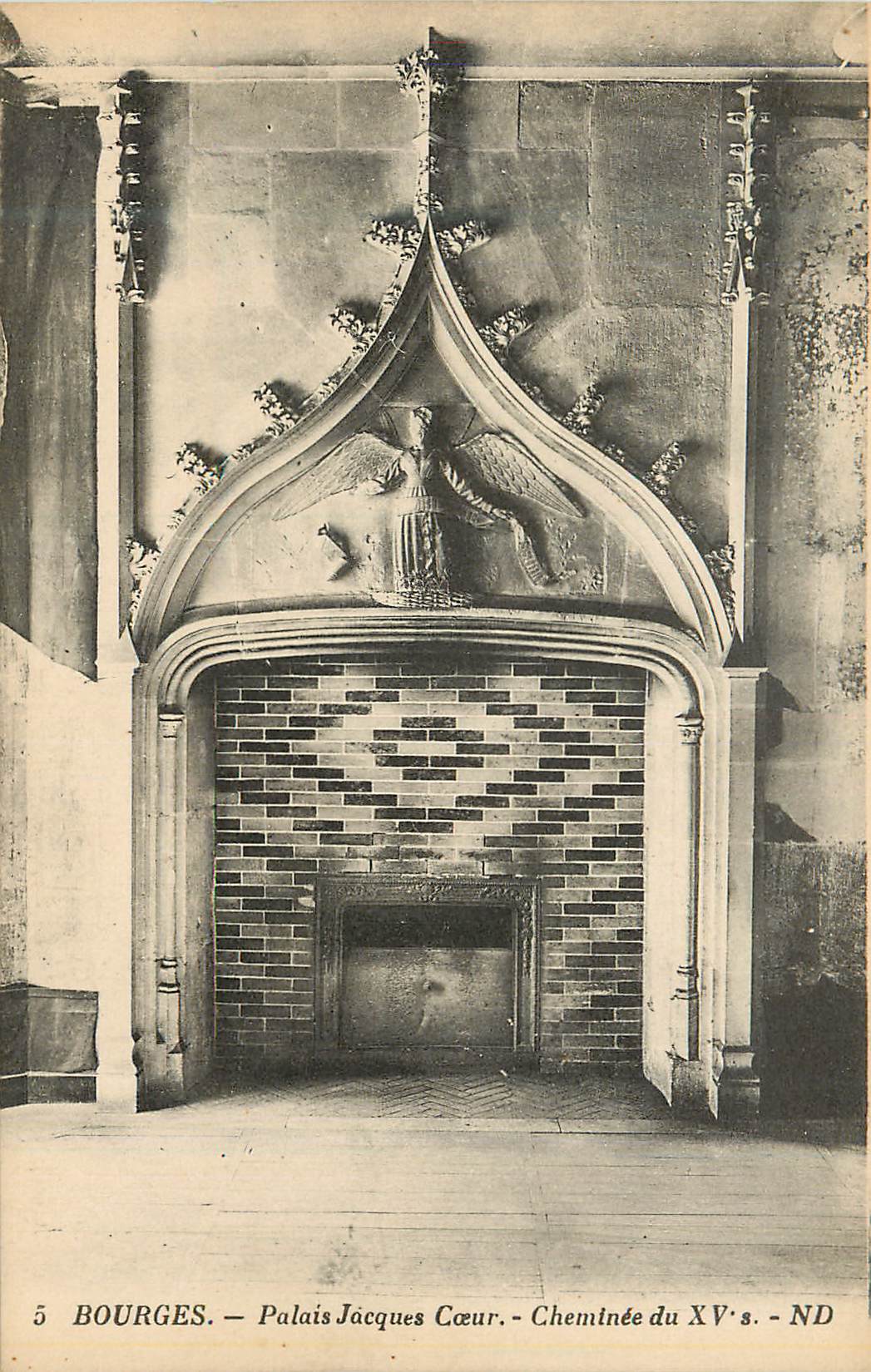 CPA Bourges Palais Jacques Coeur Cheminee du XVe S