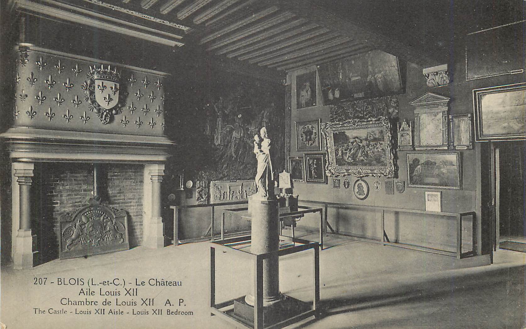 CPA Blois (L et C) Le Chateau Aile Louis XII