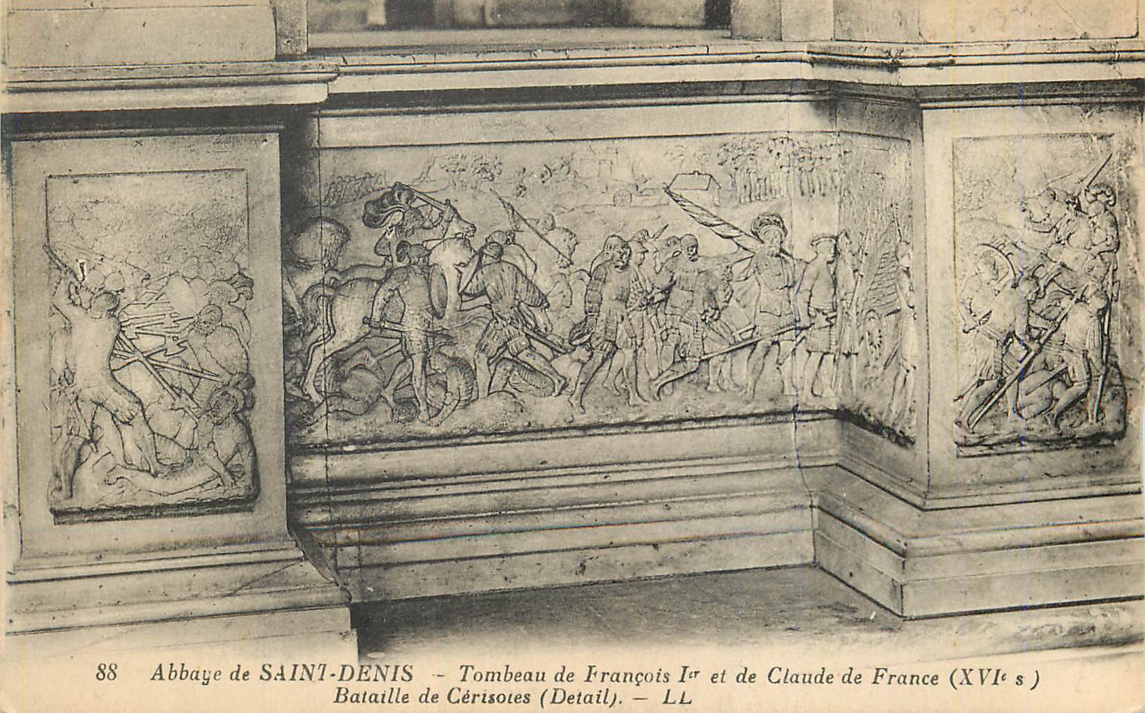 CPA Abbaye de Saint Denis Tombeau de Francois Ier et de Claude de France (XVIe S)Bataille de Cerisoles (Detail)