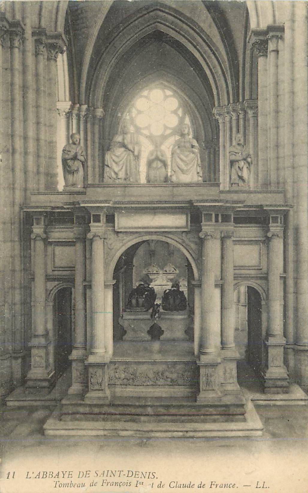 CPA Abbaye de Saint Denis Tombeau de Francois Ier et de Claude de France