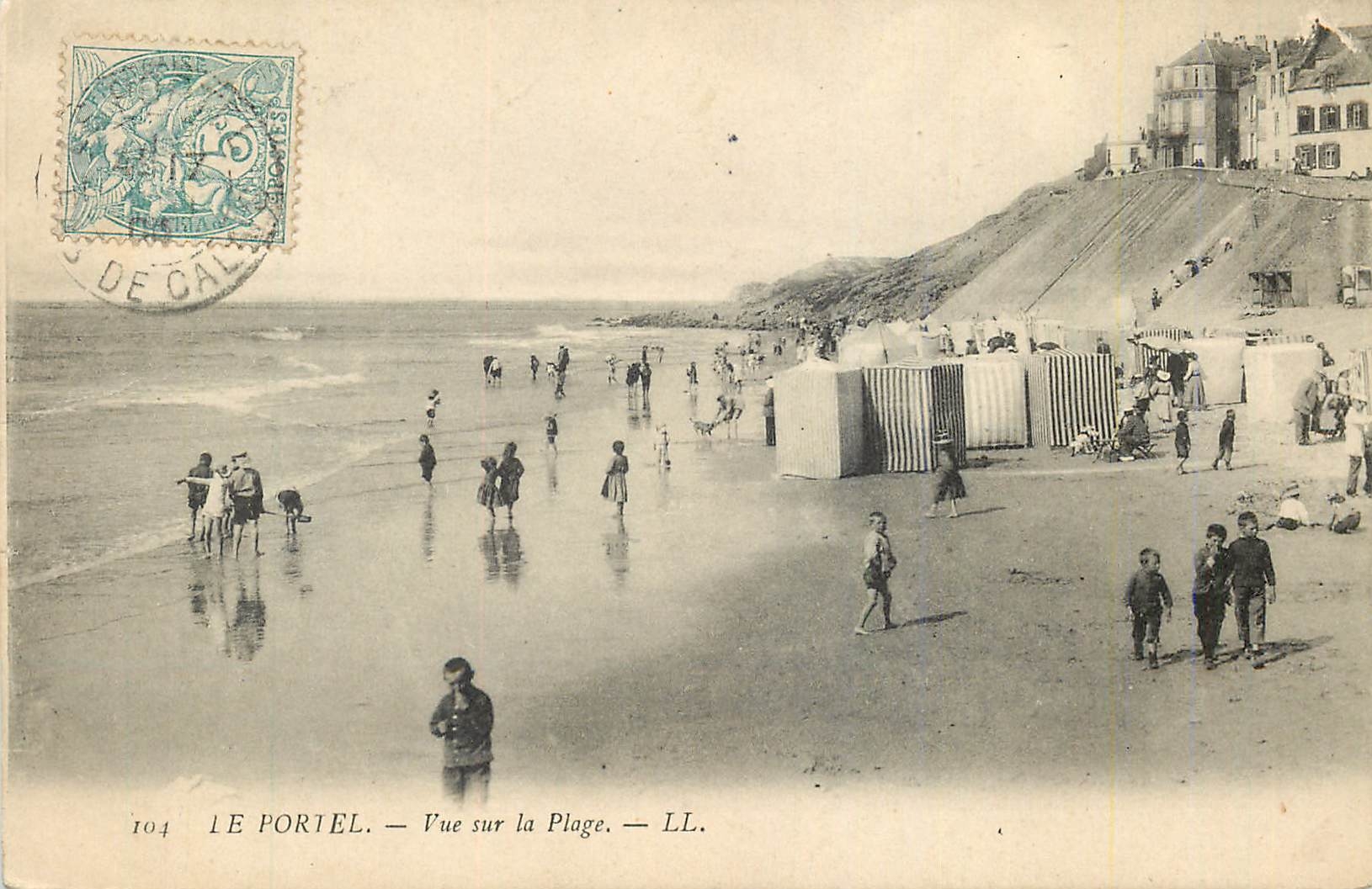 CPA Le Portel Vue sur La Plage