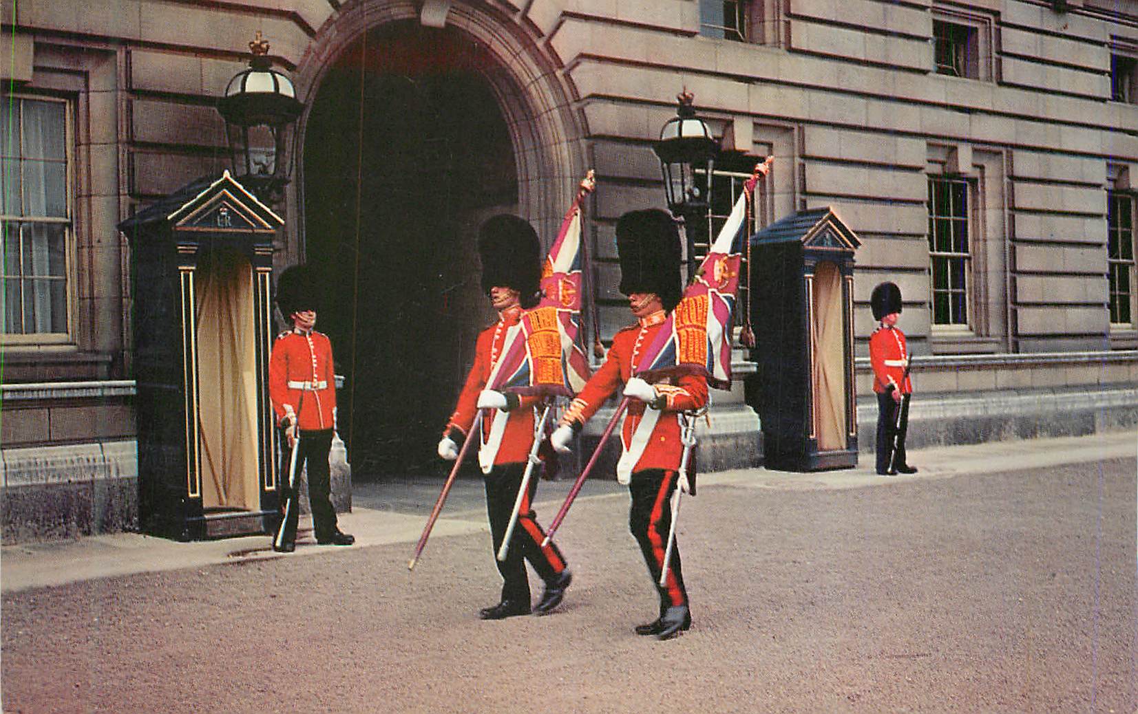 CPM Changing Guard in the Forecourt of Buckingham Palace London Militaria