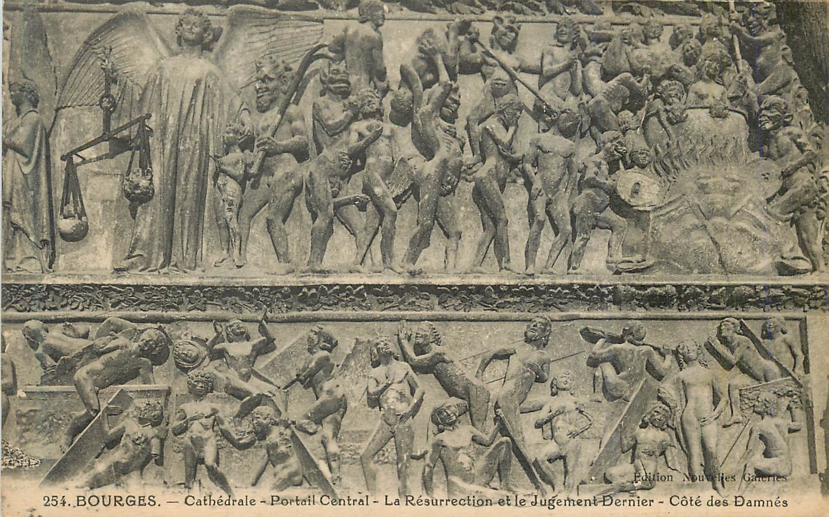 CPA Bourges Cathedrale Portail Central La Resurrection  et le Jugement Dernier Cote des Damnes