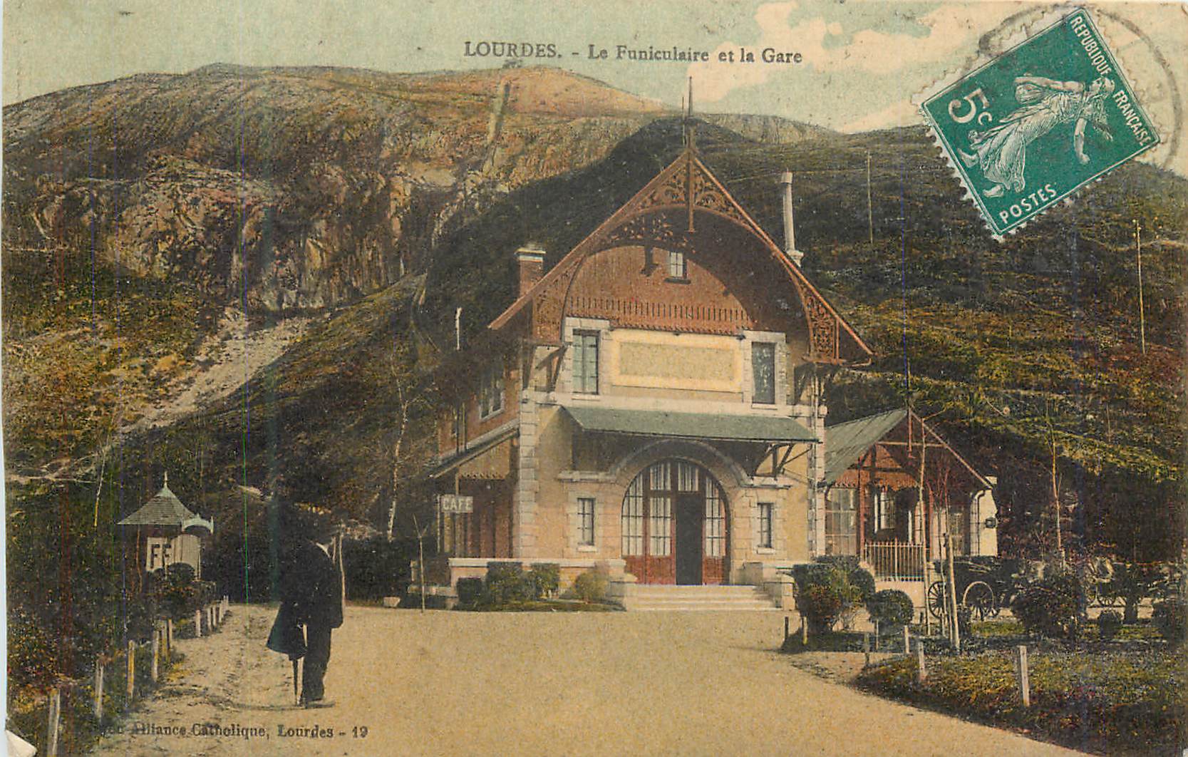 CPA Lourdes La Funiculaire et la Gare
