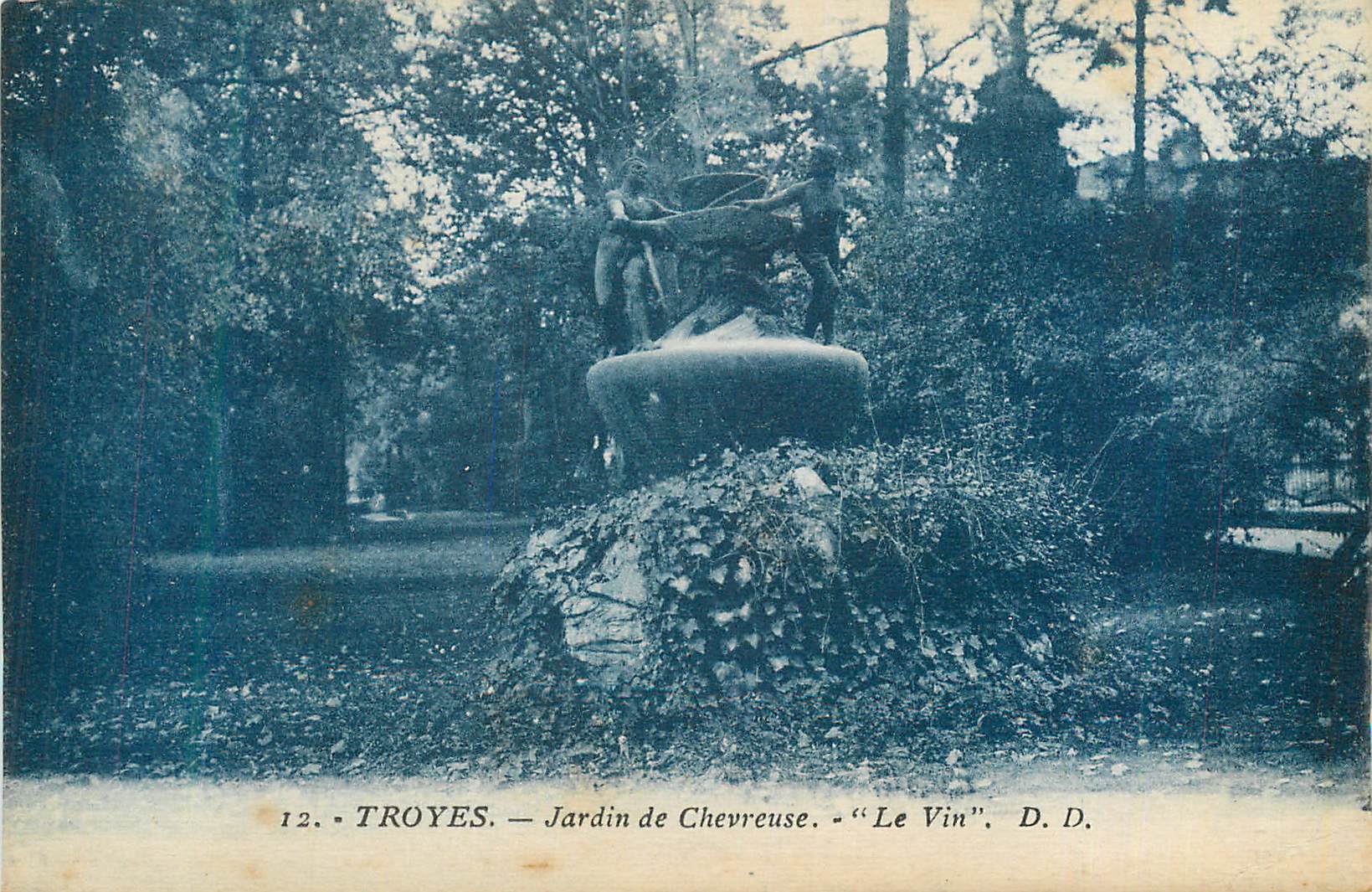 CPA Troyes Jardin de Cherveuse Le Vin D D