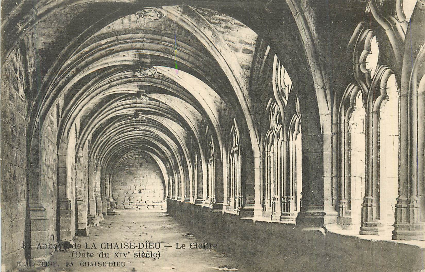 Abbaye de La Chaise-Dieu — Le Cloître — Date du XIVe siècle