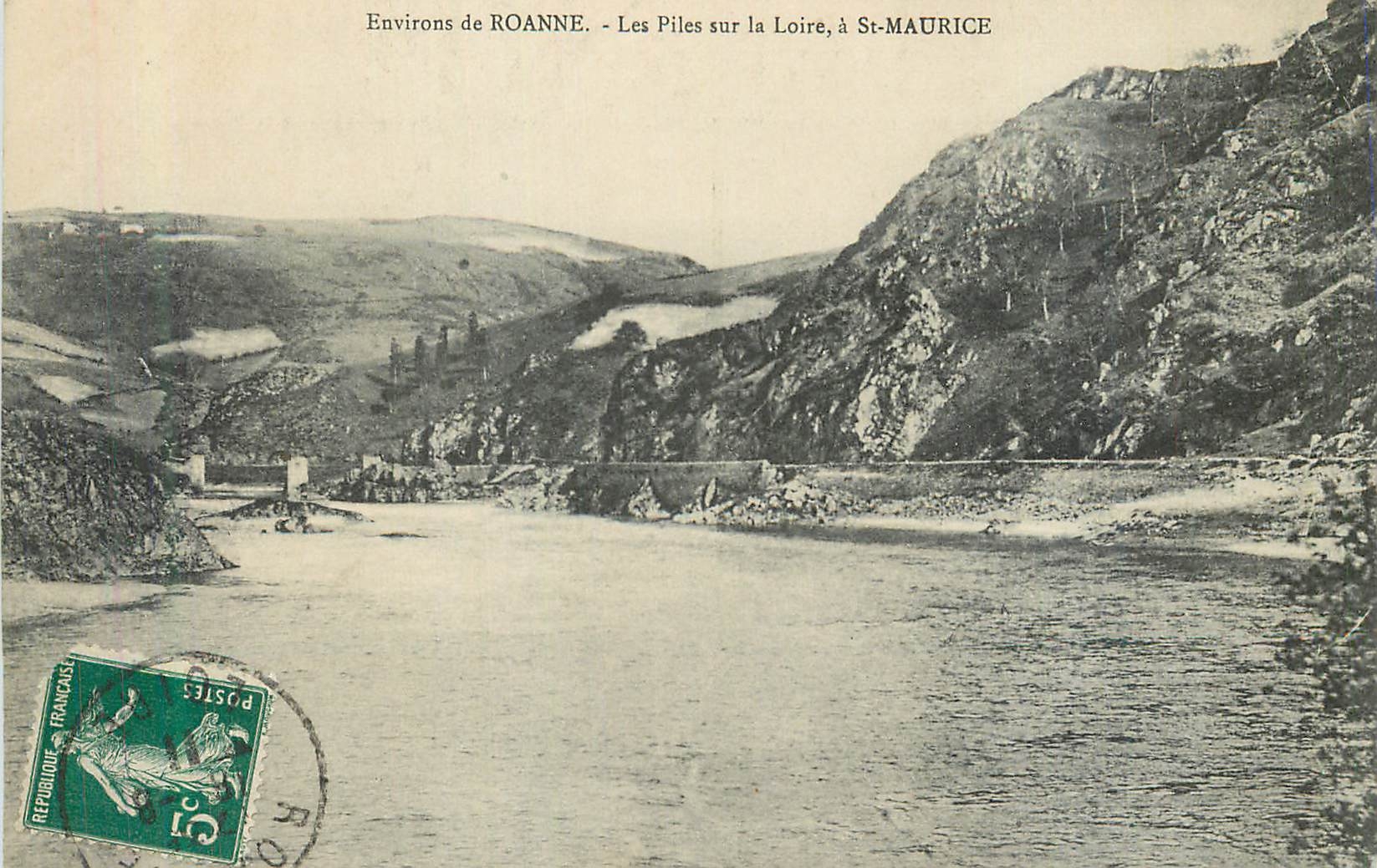 CPA Environs de Roanne les Piles sur la Loire a St Maurice