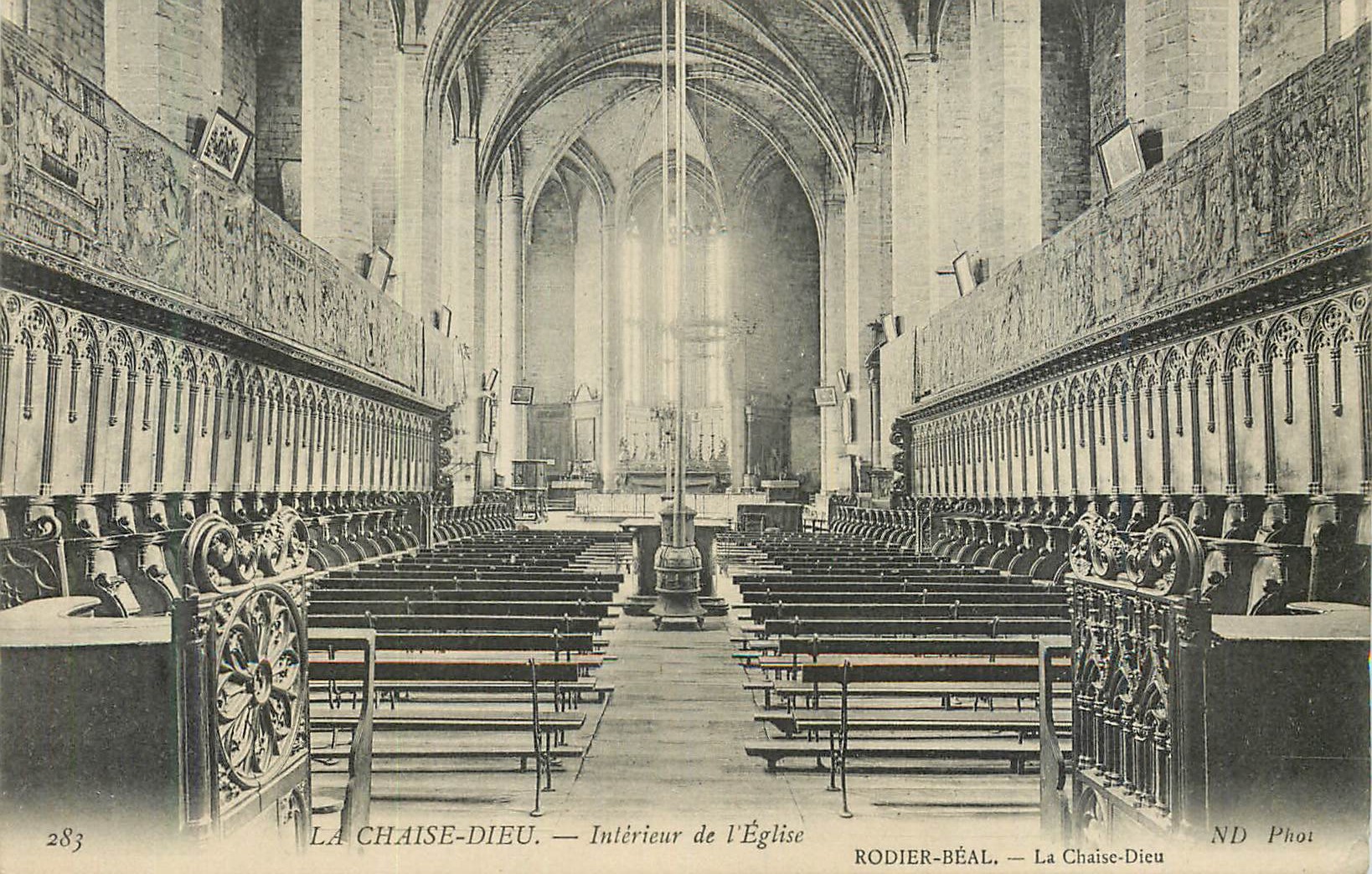 CPA Chaise Dieu Interieur de l'Eglise