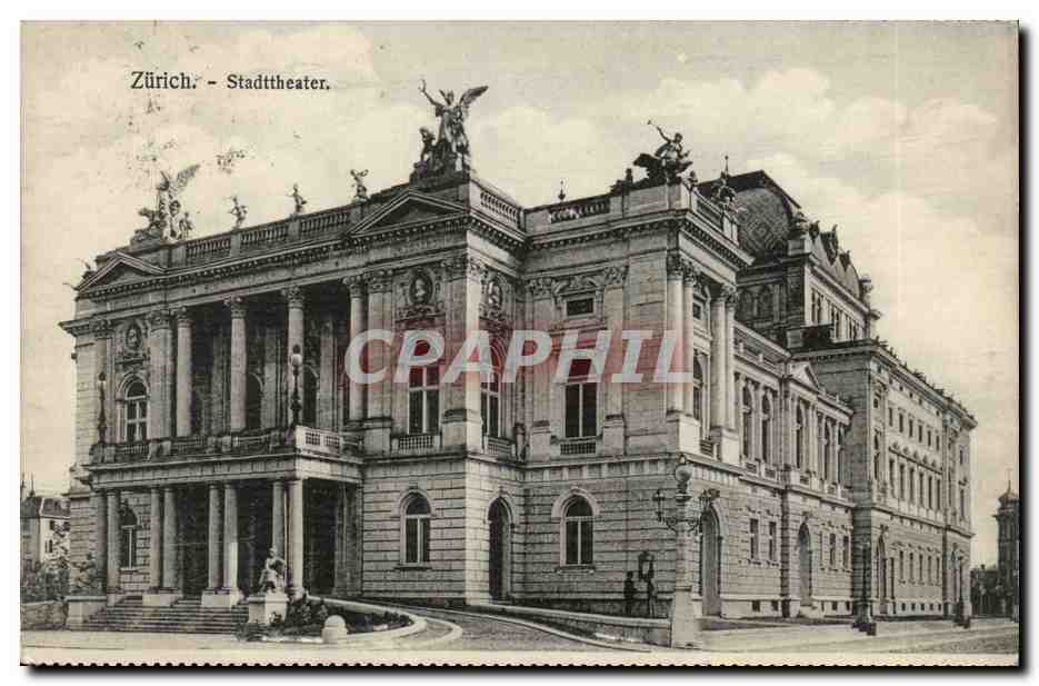 Zurich - Stadttheater — vue du bâtiment classique avec colonnades et statues