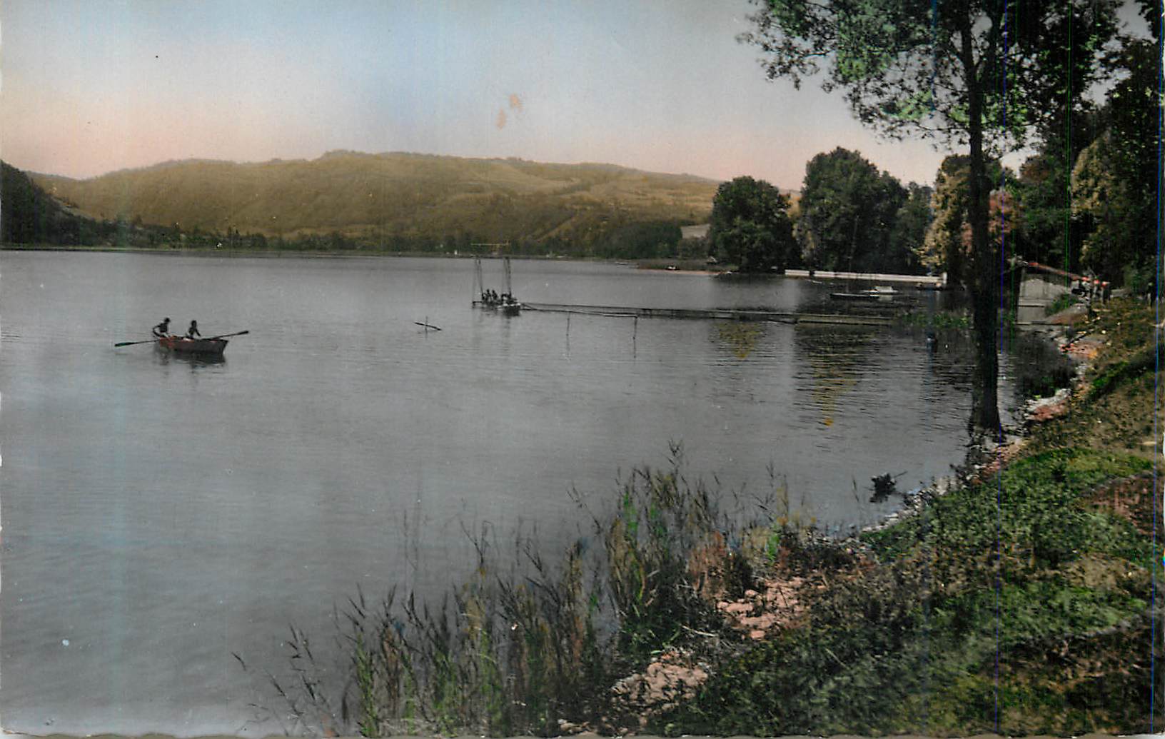 CPM Isere le Lac de Paladru Charavines Plage de vers Ars