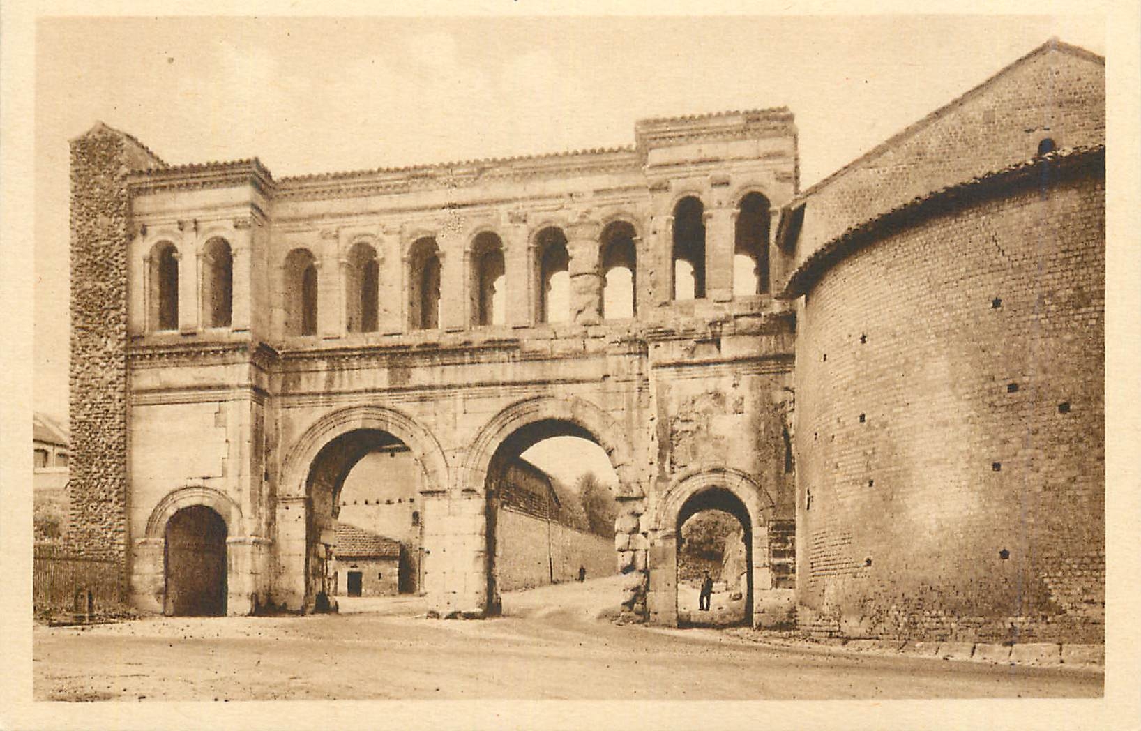 Porte romaine de Saint-André — Autun — éditeur Truchet et Coqueugniot