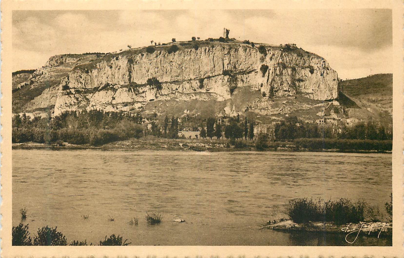 CPA Environs de Valence La Tour Penchee de Soyons et le Rhone