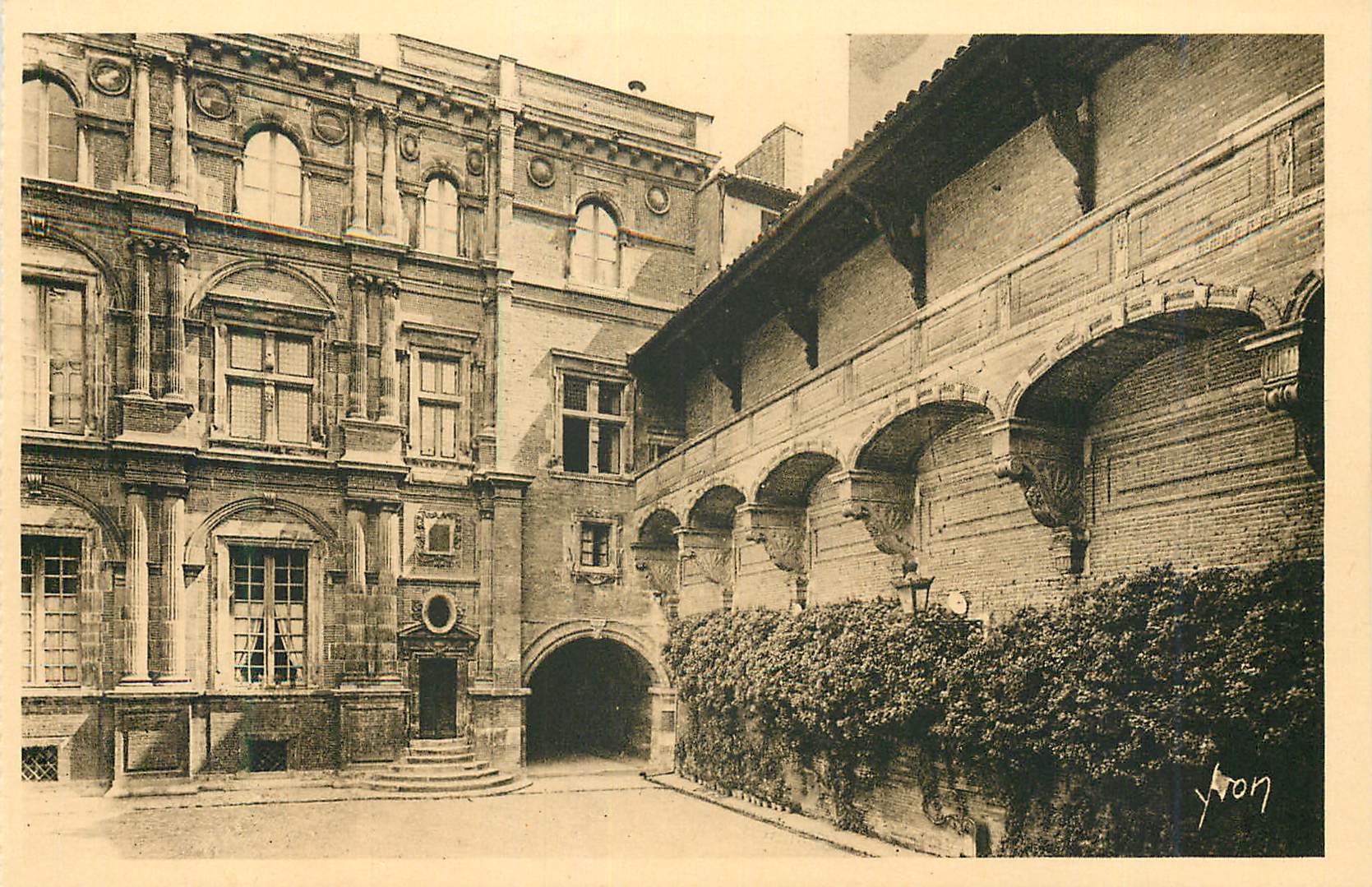 CPA La Douce France Toulouse (Hte Garonne) L'Hotel d'Assezar (XVIe Siecle)