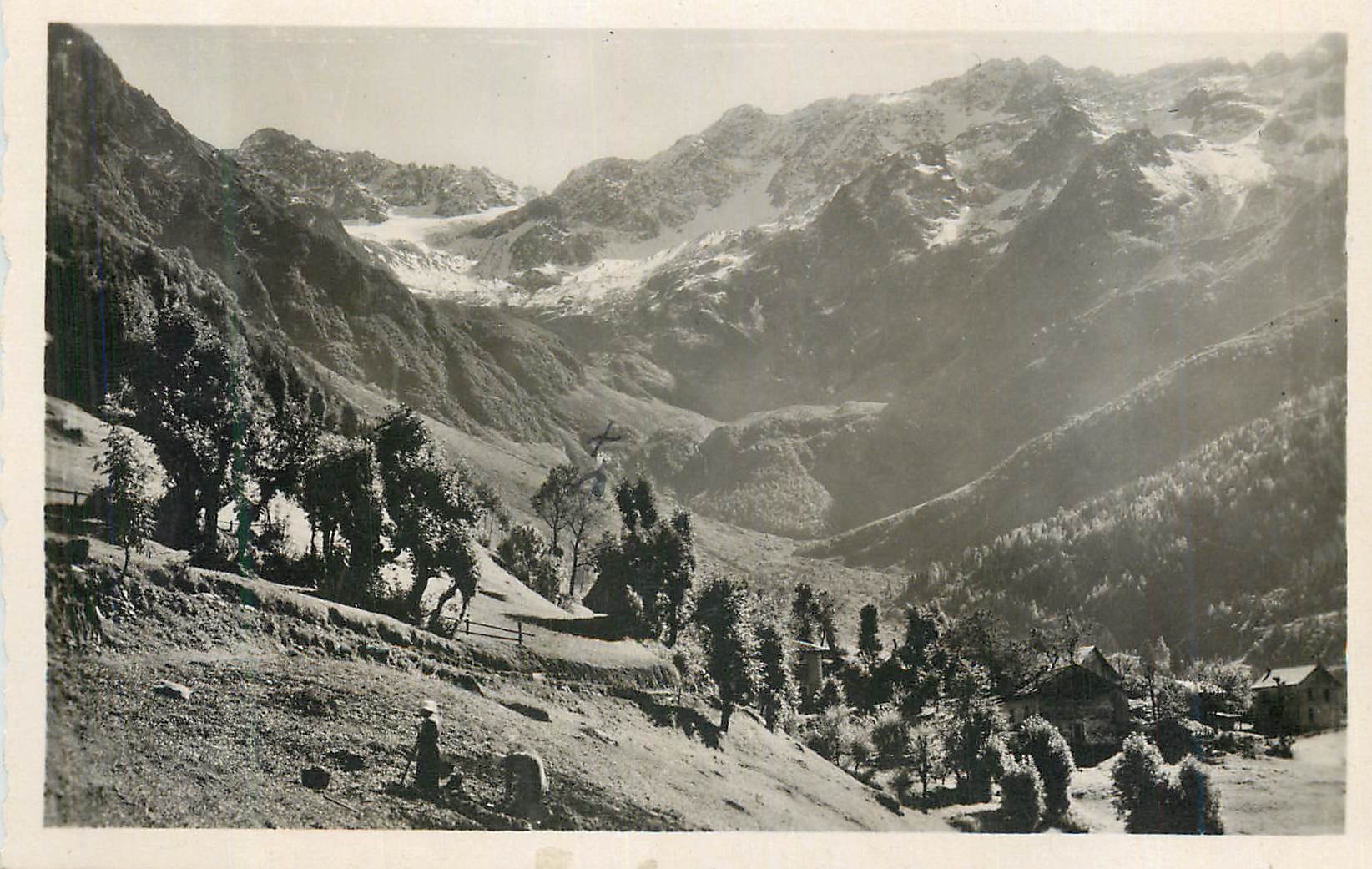 Le Village de Gleyzin — EN ALLEVARD — Albert Feuerga, Edition de « la Maison Alpine »
