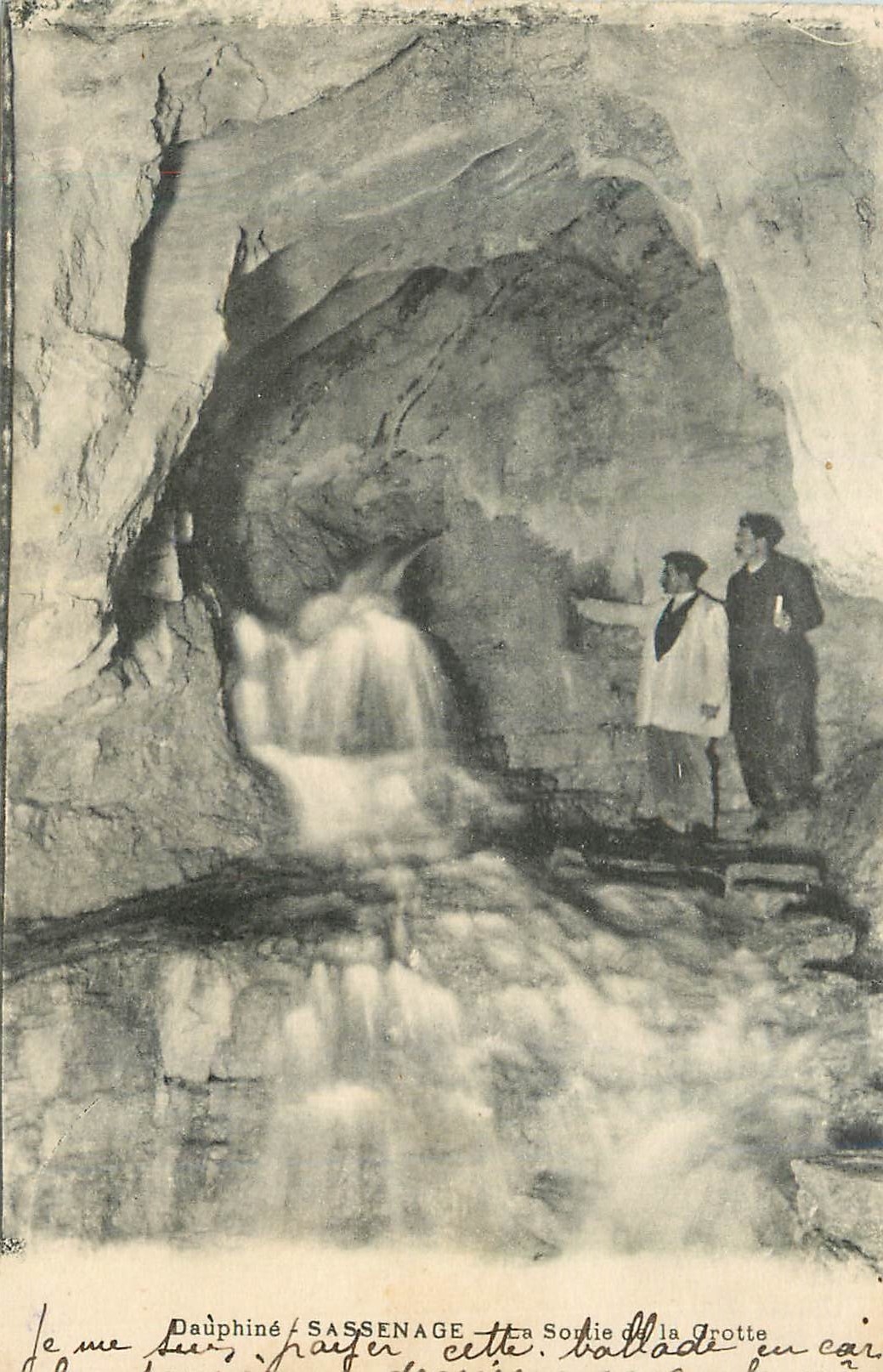 CPA Dauphine Sassenage La Sortie de la Grotte