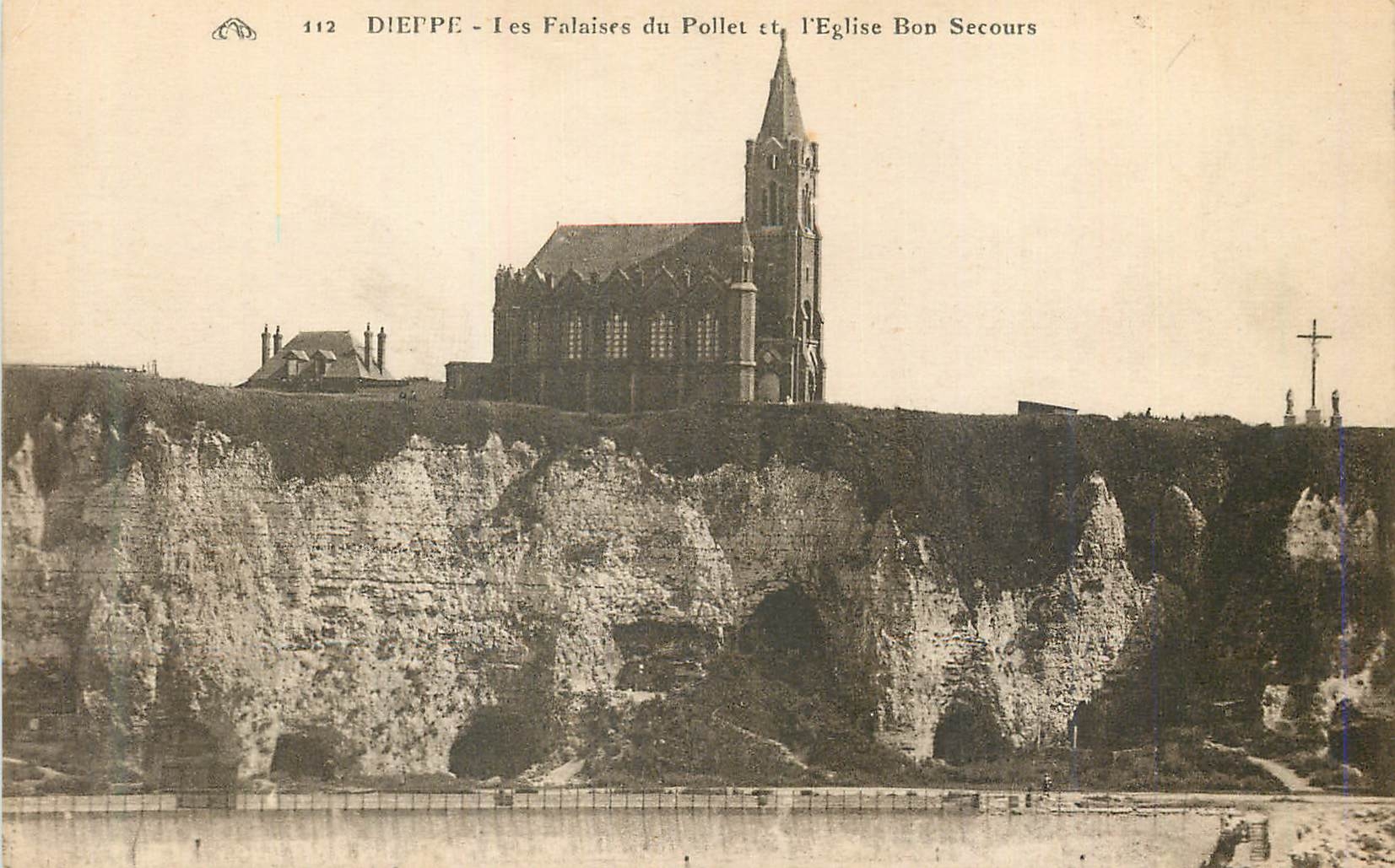 CPA Dieppe Les Falaises du Pollet et l'Eglise Bon Secours