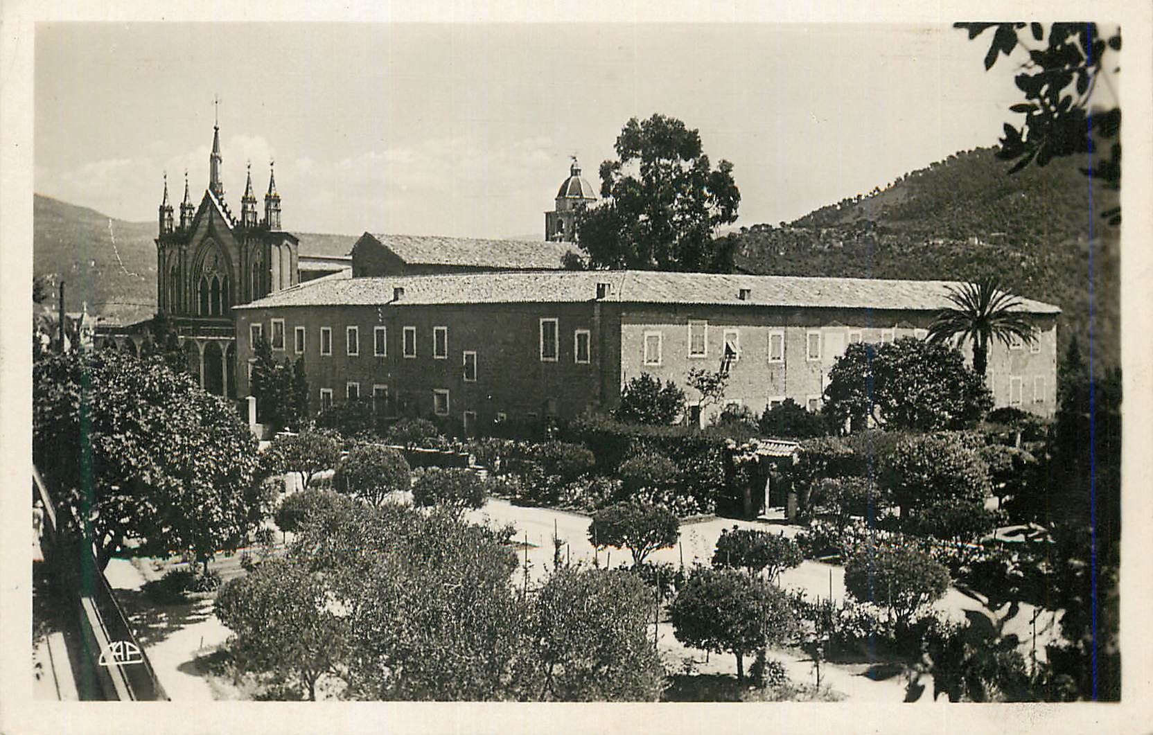 CPM Nice Cimiez L'Eglise et Le Jardin du Monastere