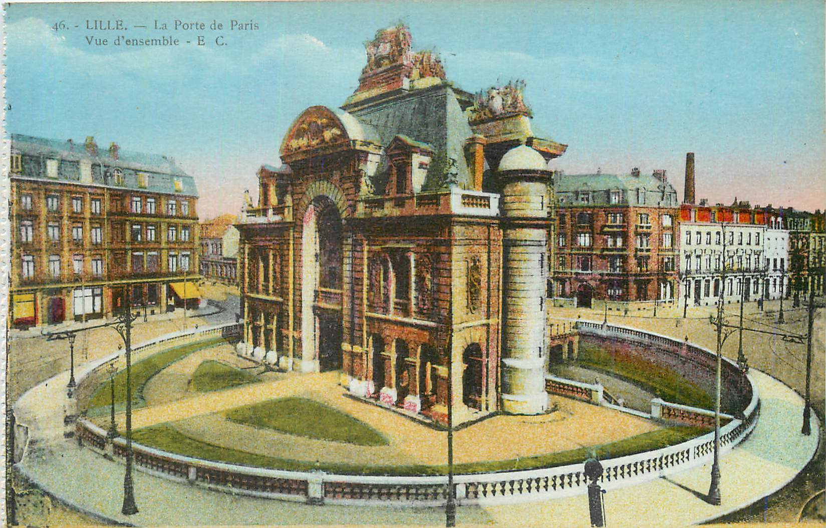 CPA Lille La Porte de Paris Vue d'Ensemble