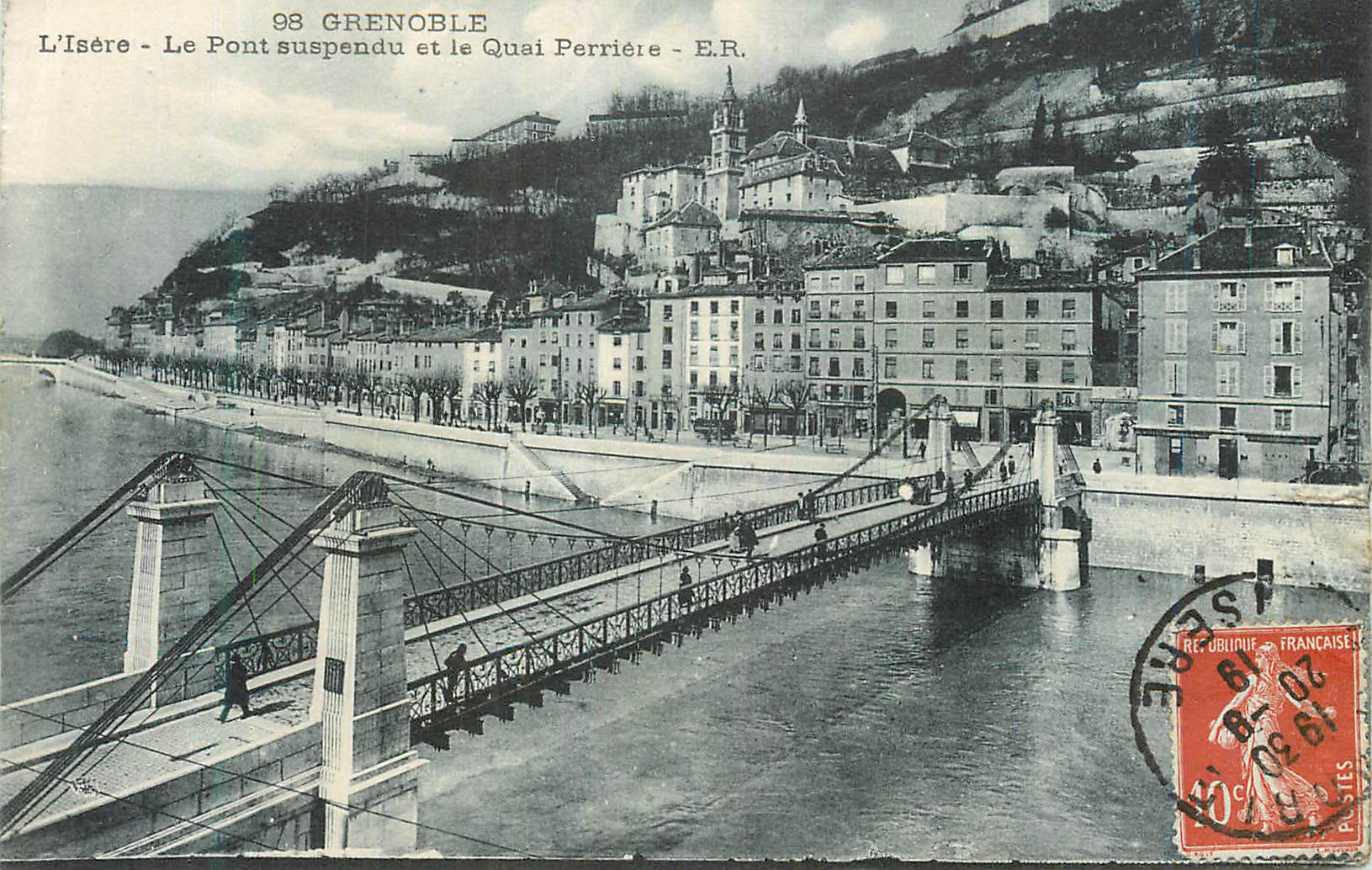 Grenoble — Le Pont suspendu et le Quai Perrière — E.R.