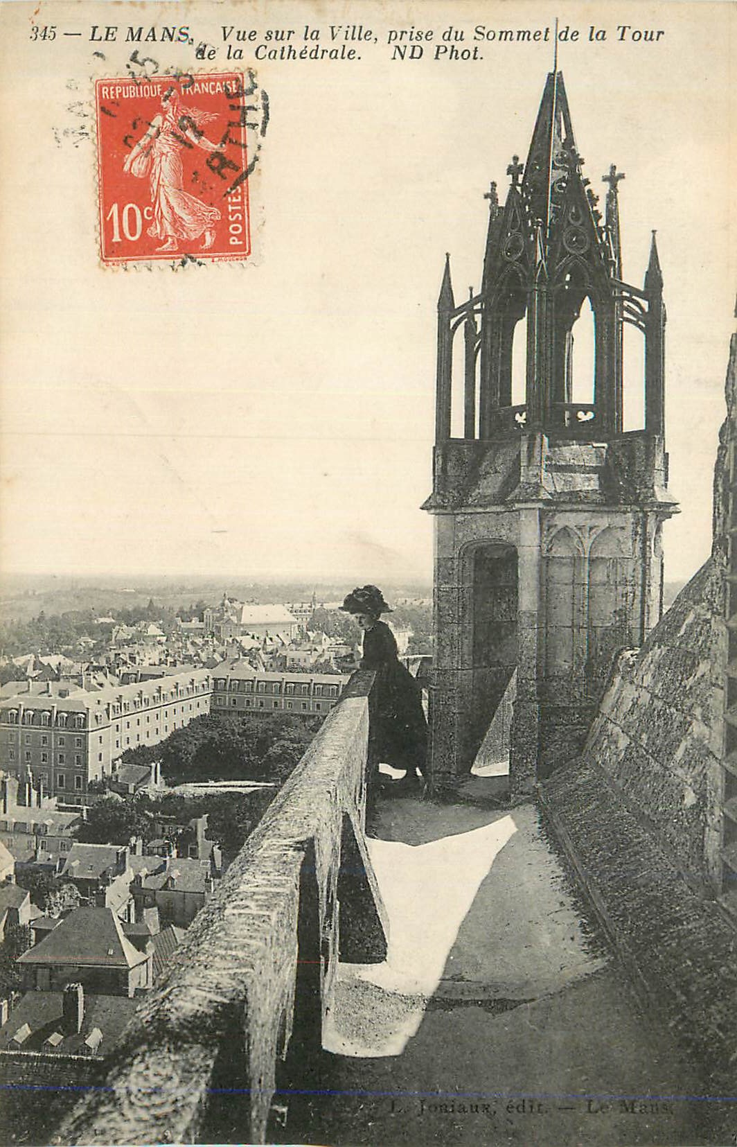 CPA Le Mans Vue Sur la Ville Prise du Sommet de la Tour de la Cathedrale
