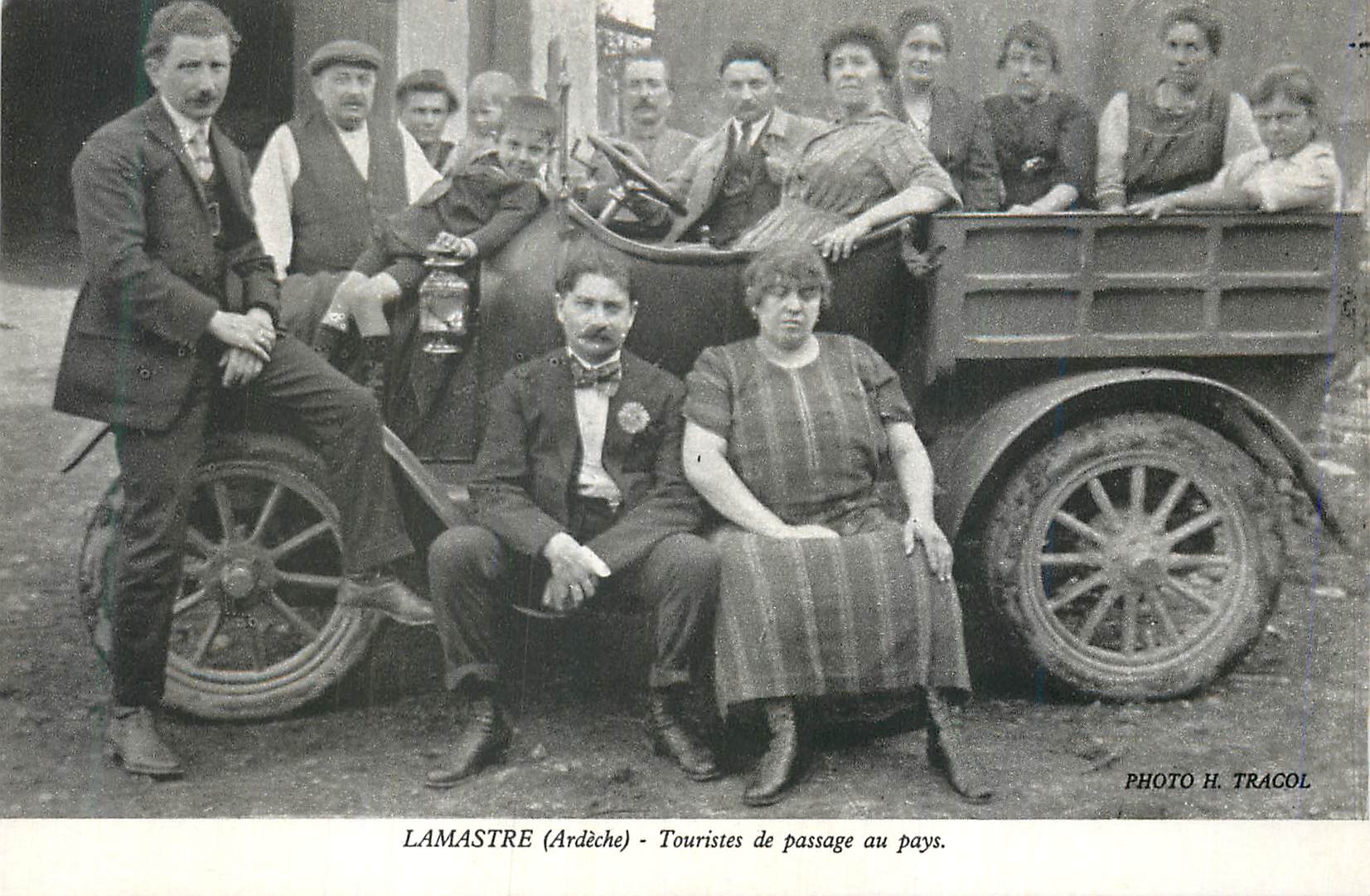 REPRO Lamastre (Ardeche) Touristes de Passage au Pays