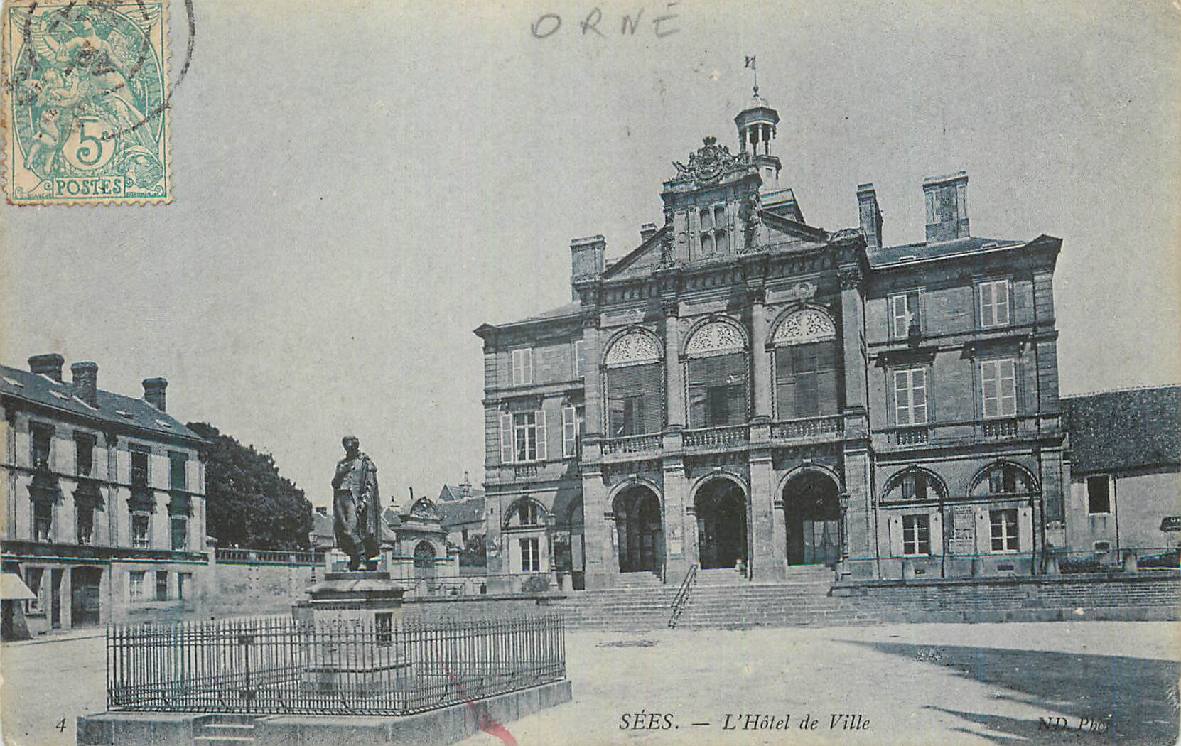 CPA Sees L'Hotel de Ville