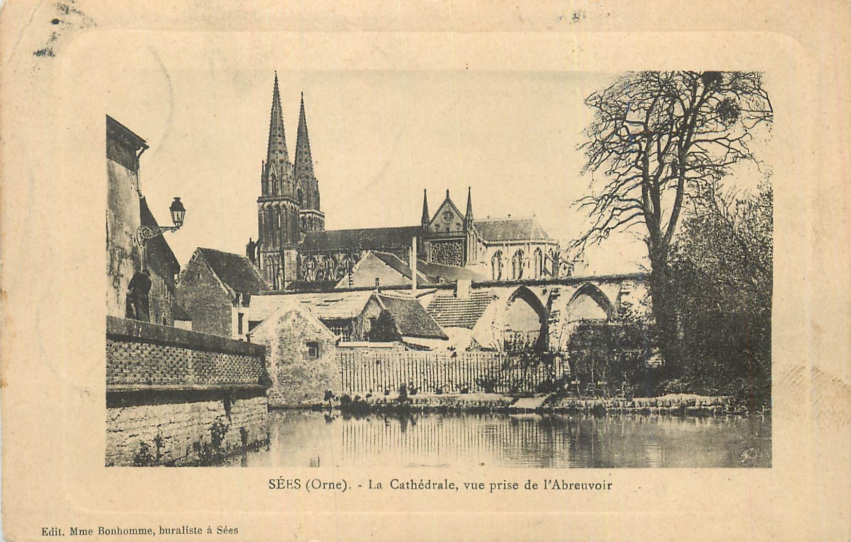 CPA Sees (Orne) La Cathedrale Vue Prise de l'Abreuvoir