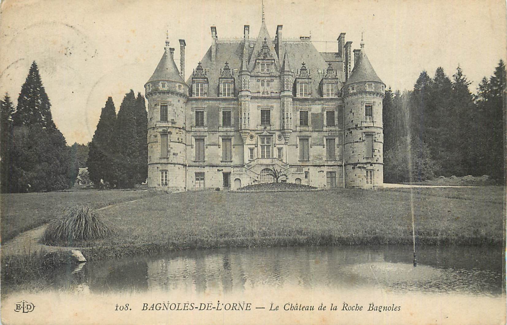 CPA Bagnoles de l'Orne Le Chateau de la Roche Bagnoles