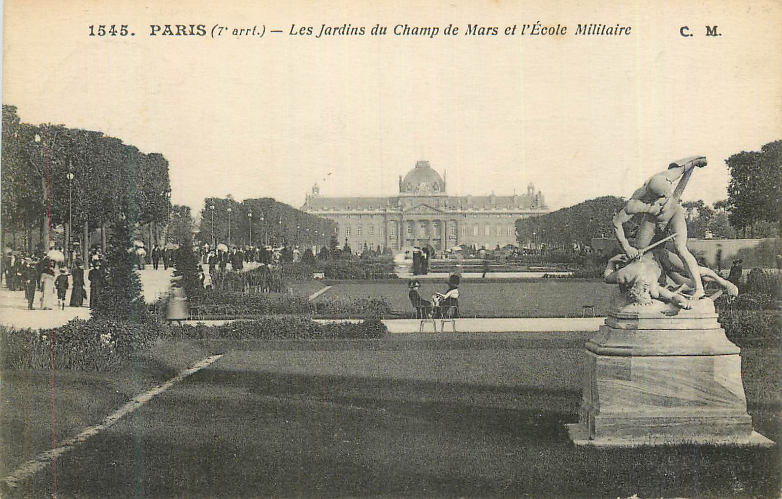 CPA Paris (7e arrt) Les Jardins du Champ de Mars et l'Ecole Militaire