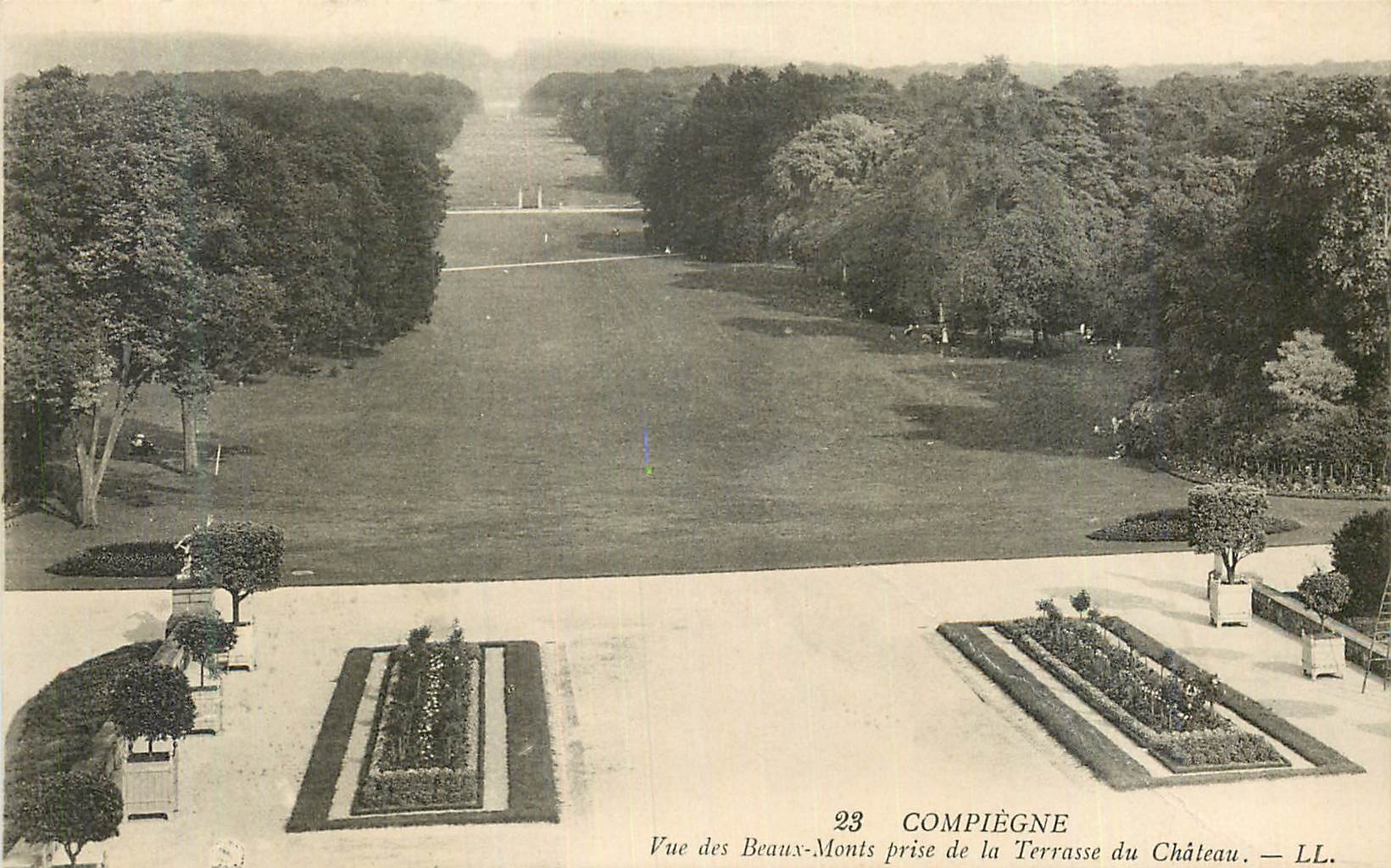 CPA Compiegne Vue des Beaux Monts Prise de la Terrasse du Chateau