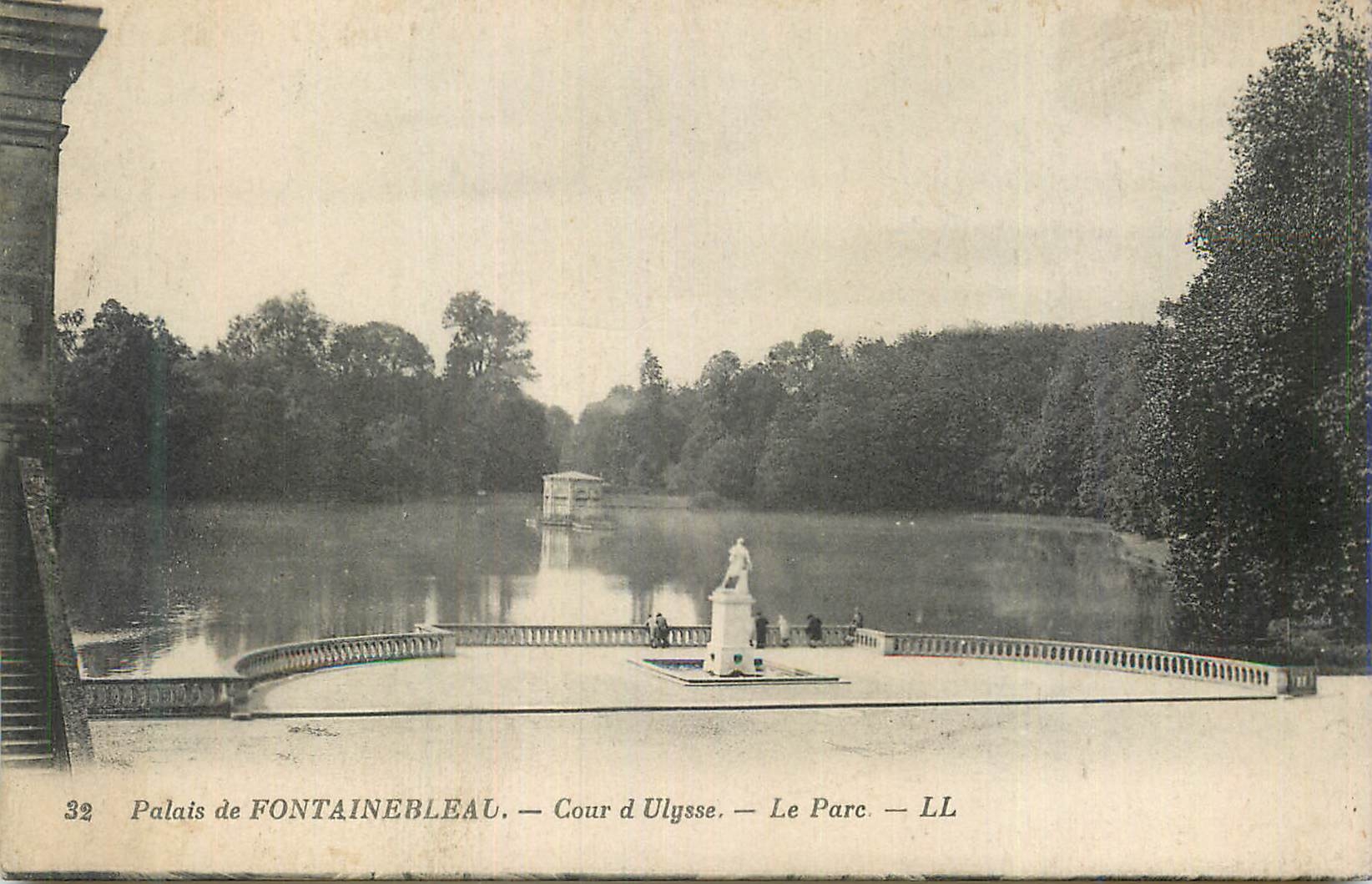 Palazzo di FONTAINEBLEAU — Cortile di Ulisse — Il Parco — LL