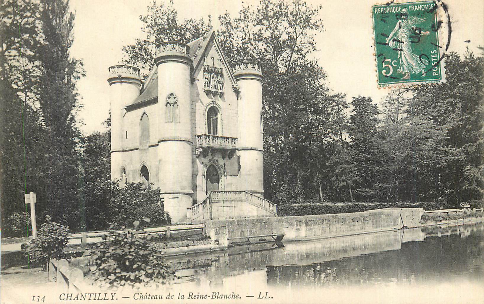 Chantilly — Château de la Reine-Blanche — LL.