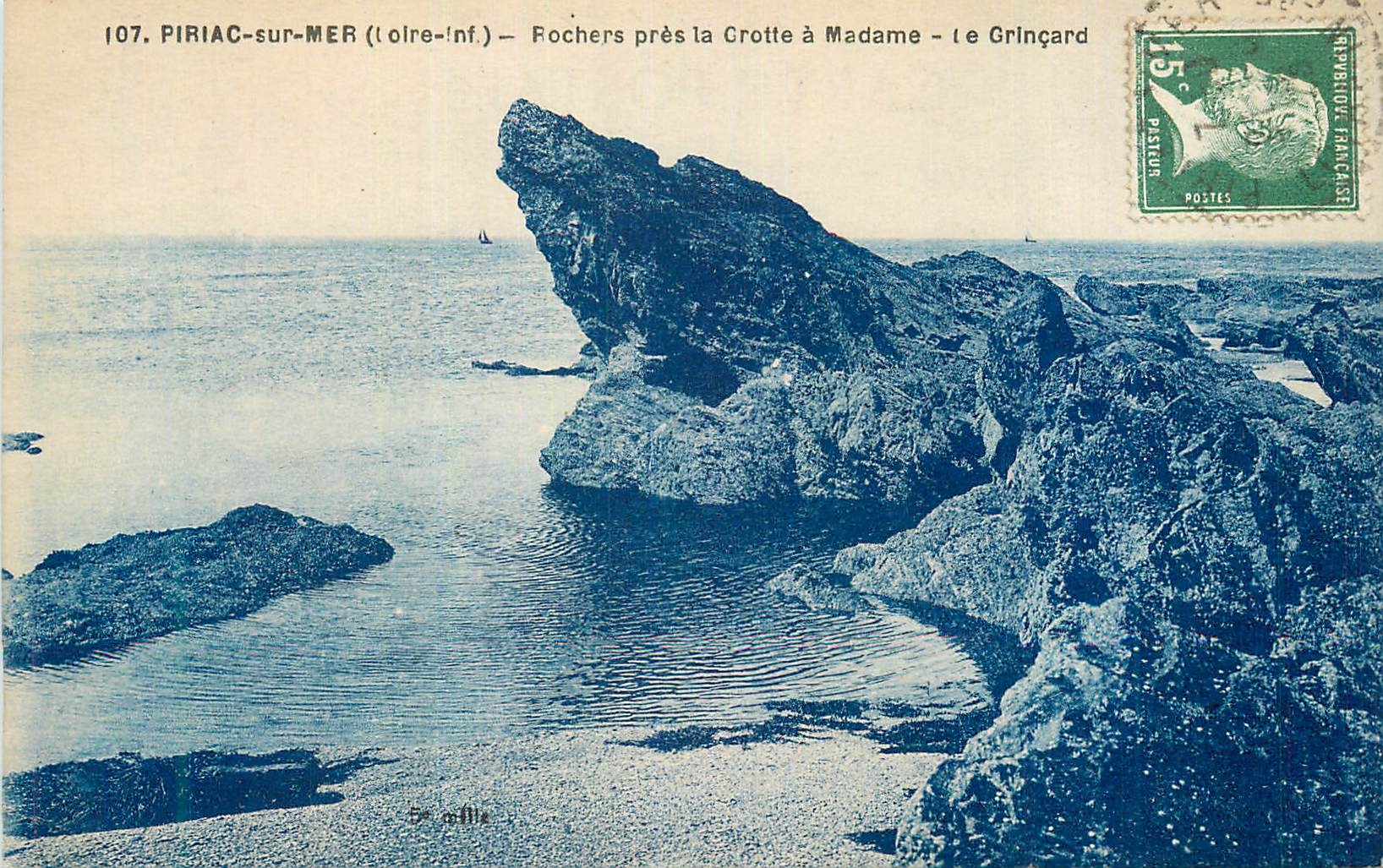 CPA Piriac sur Mer (Loire Inf) Rochers Pres de la Grotte a Madame Le Gincard