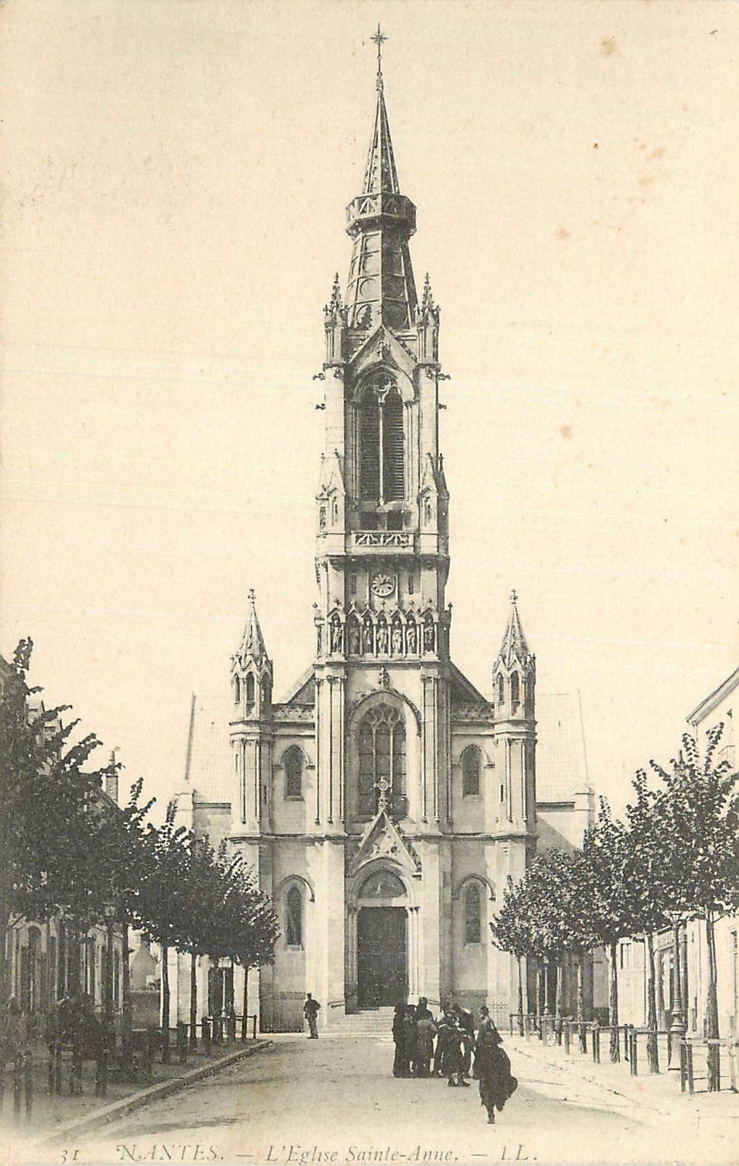 CPA Nantes L'Eglise Sainte Anne
