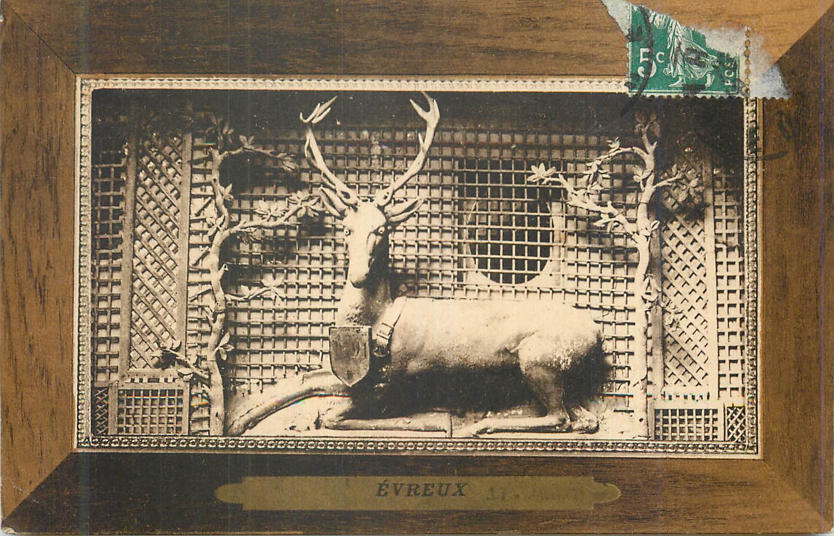 Évreux — Statue de cerf — La Maison du Grand Veneur (Détail) — LL