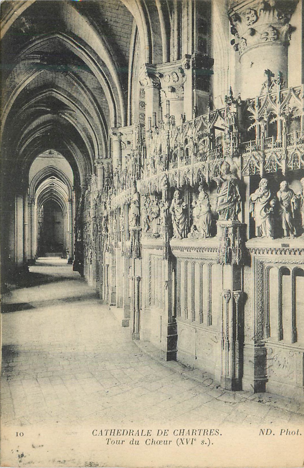 Cathédrale de Chartres — Tour du Chœur (XVIIe s.) — ND. Phot.
