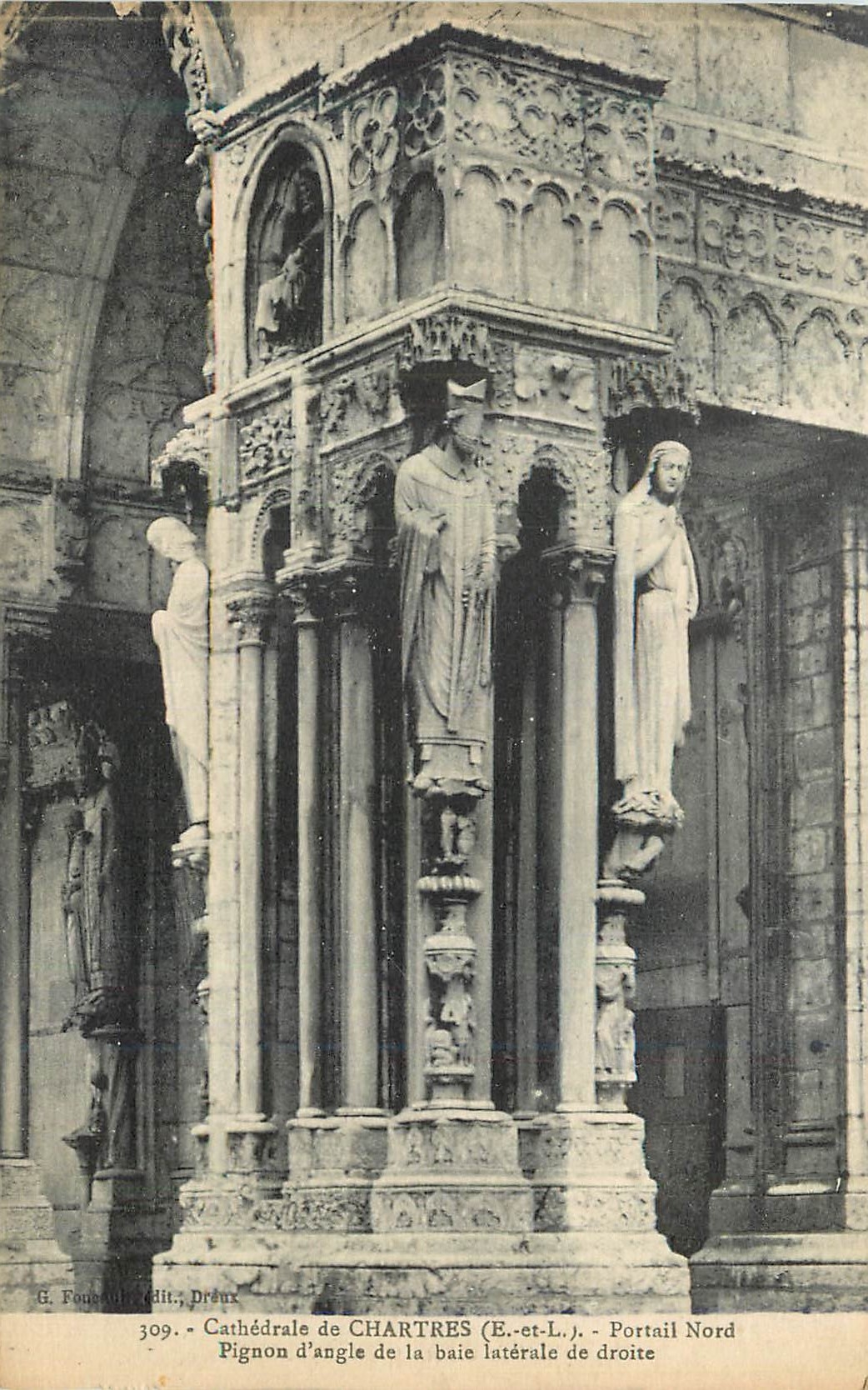 CPA Cathedrale de Chartres (E et L) Portail Nord Pignon d'Angle de la Baie Laterale de Droite