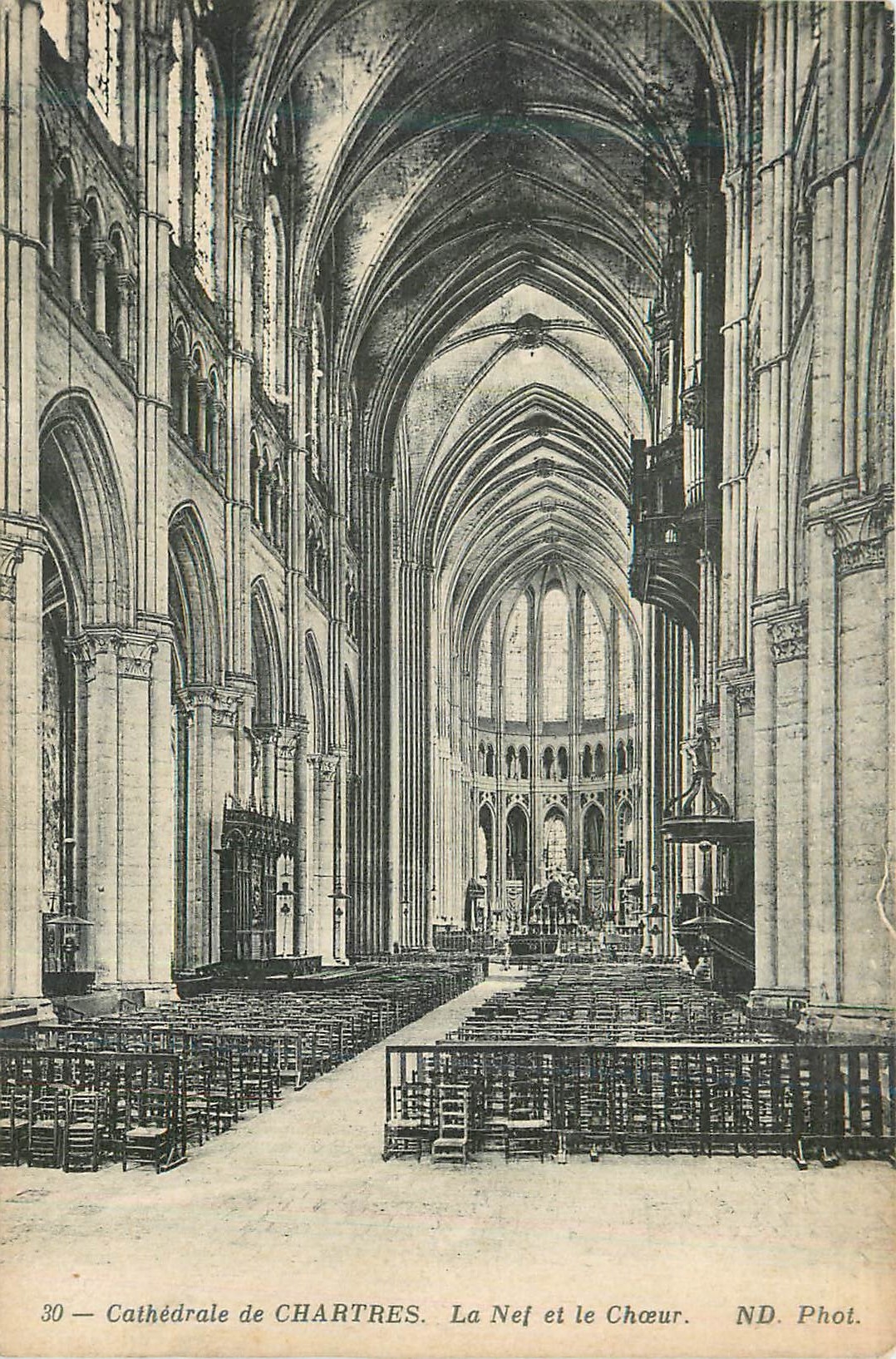 CPA Cathedrale de Chartres La Nef et le Choeur