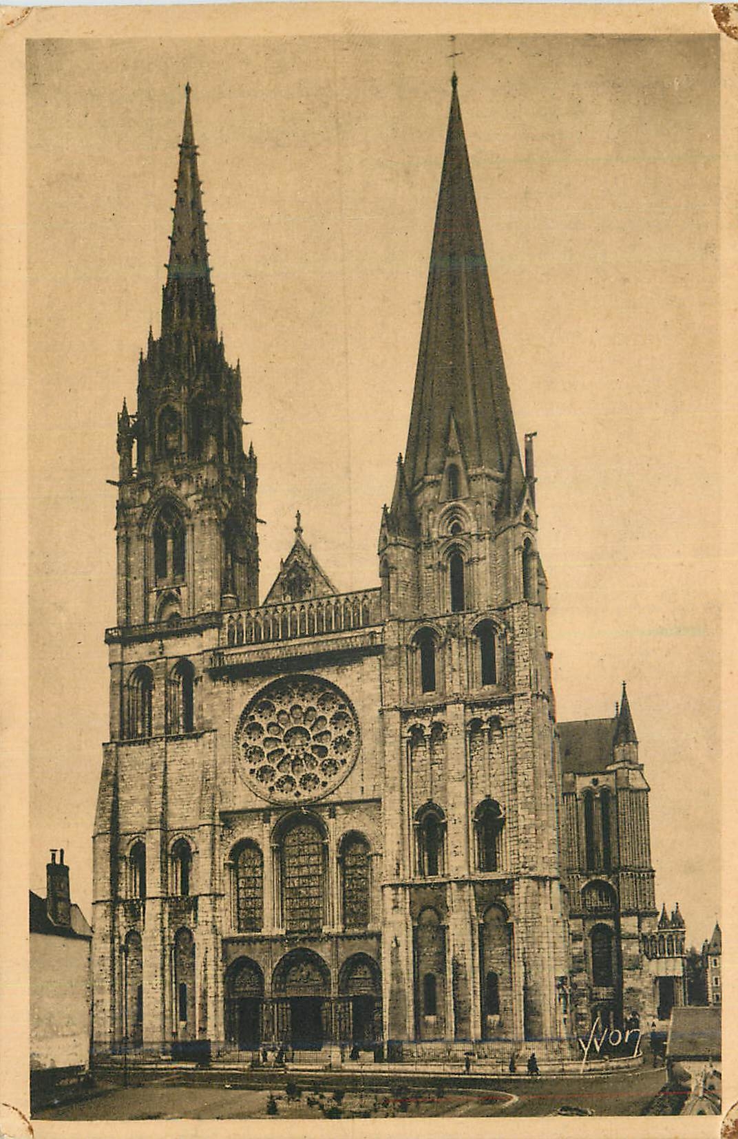 Chartres — La Cathédrale — Éditions d'Art YVON