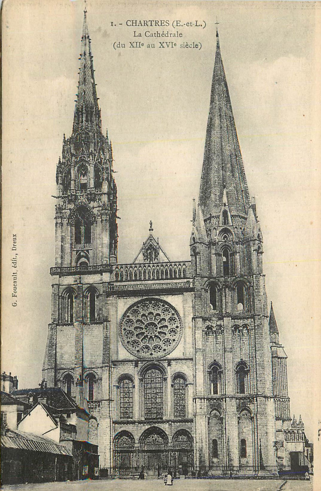 CPA Chartres (E et L) La Cathedrale (du XII au XVIe Siecle)