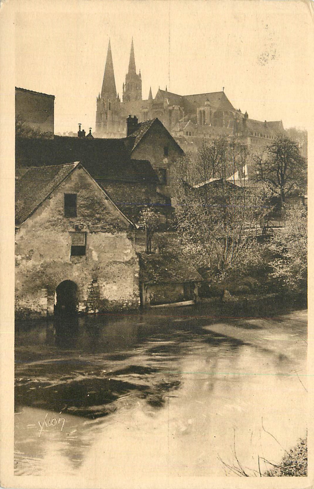 CPA La Douce France Chartres (Eure et Loir) Matinee de Printemps sur les Bords de l'Eure