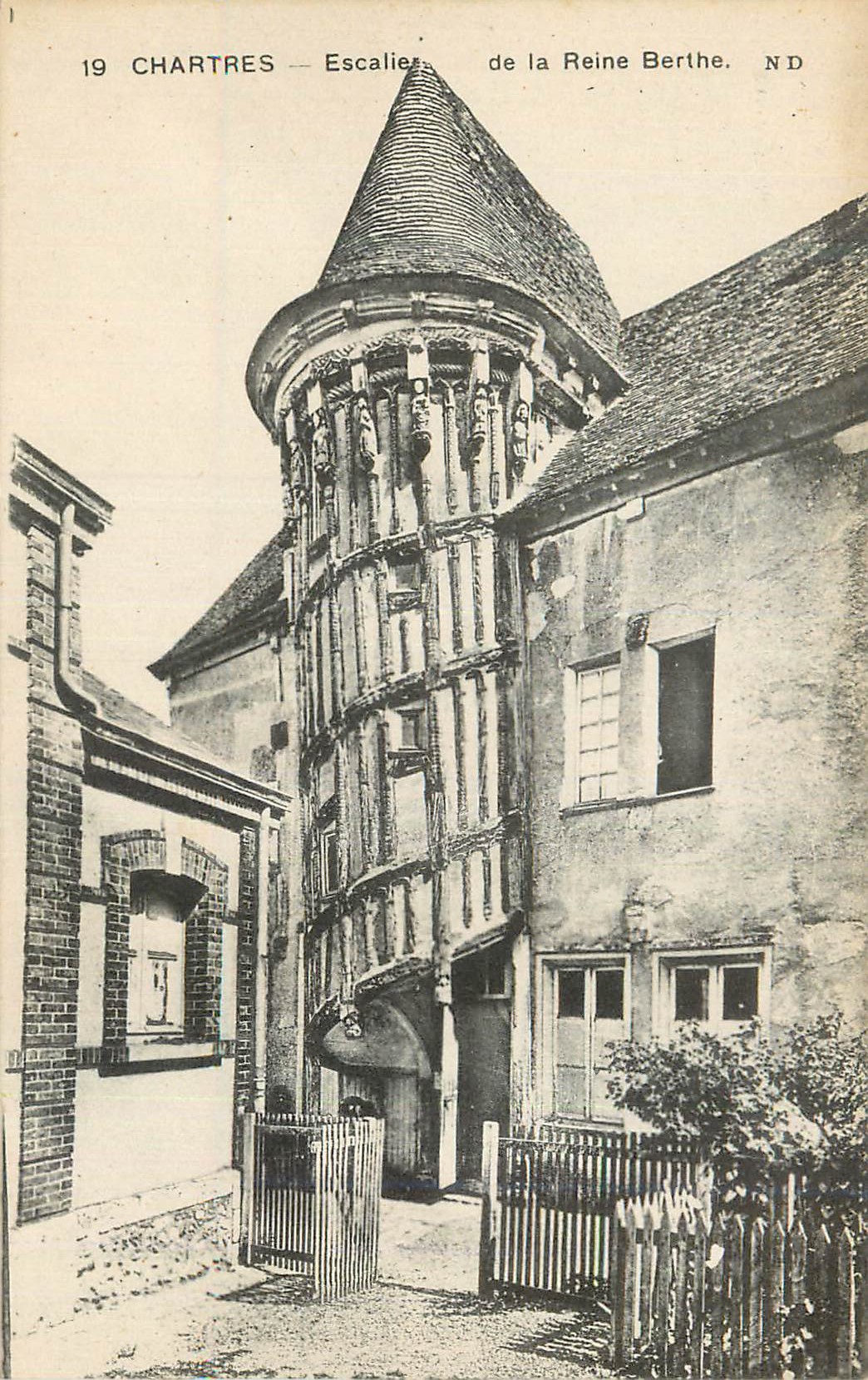 CPA Chartres Escalier de la Reine Berthe