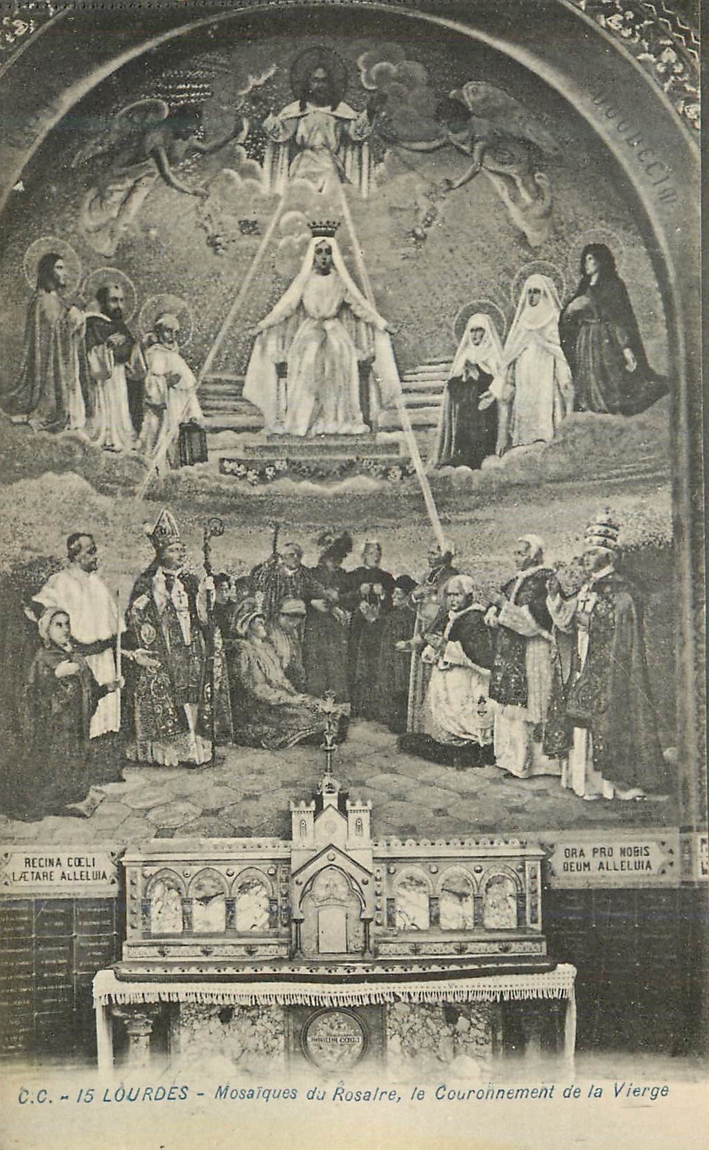 CPA Lourdes Mosaiques du Rosaire le Couronnement de la Vierge