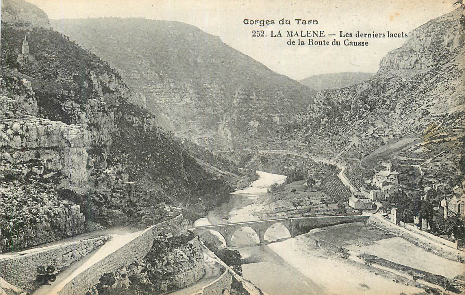 Gorges du Torn — LA MALENE — The last bends of the Route du Causse — n° 252