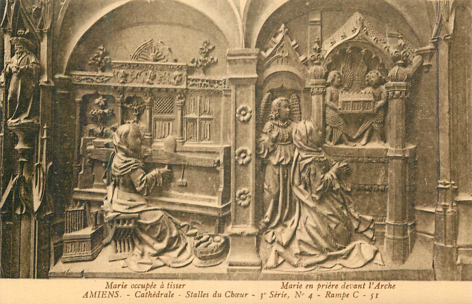 CPA Amiens Cathedrale Stalles du Choeur Marie Occupee a Tisser
