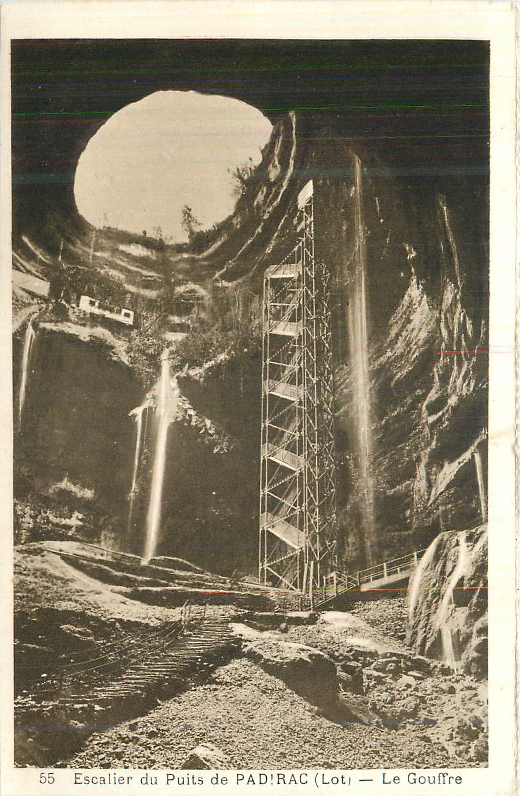 Escalier du Puits de PAD!RAC (Lot) — Le Gouffre — Phototypie-Héliotype Linoges, François